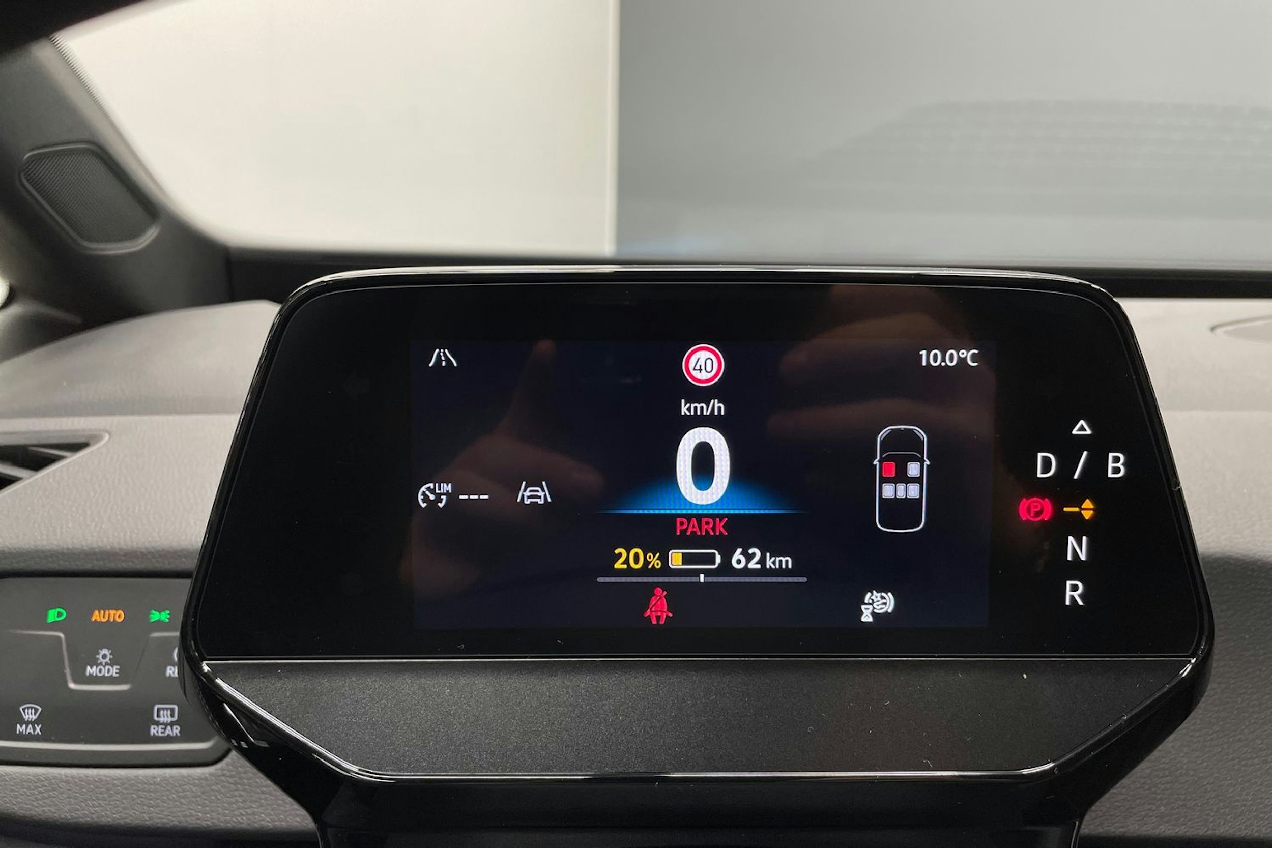 punainen Volkswagen ID.3 2026 kuva 15.