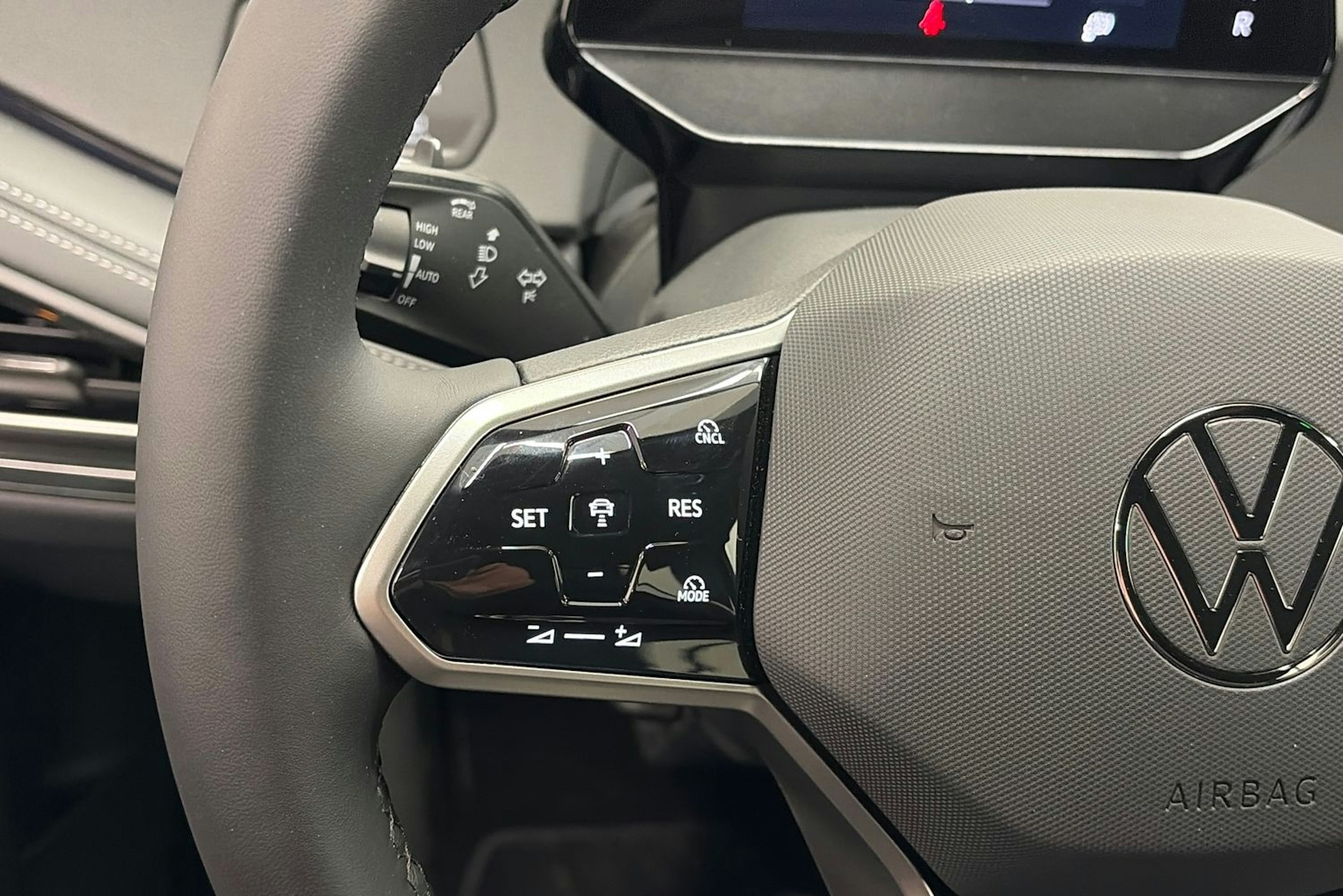 punainen Volkswagen ID.3 2026 kuva 17.