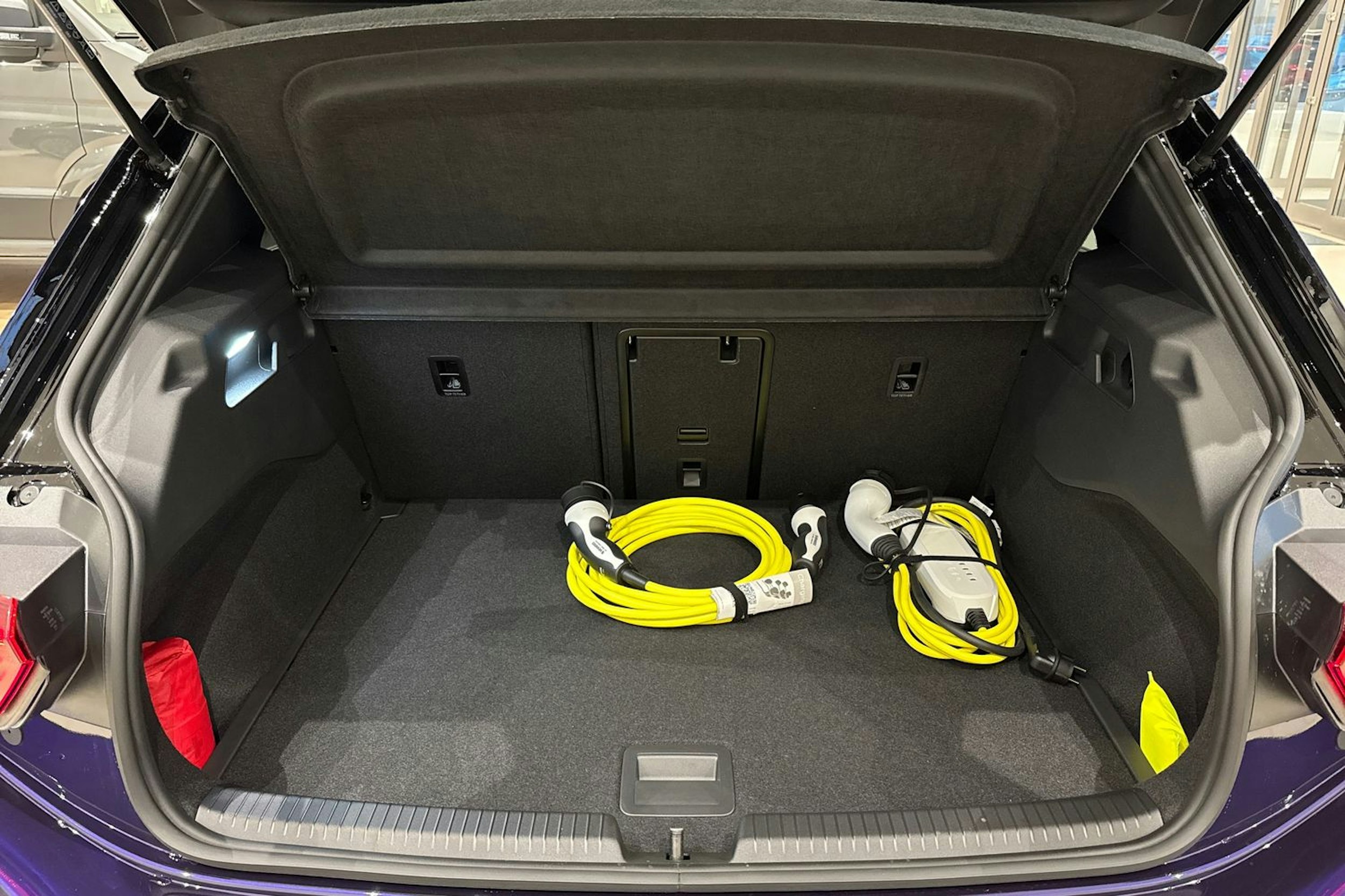 met. violetti Volkswagen ID.3 2026 kuva 13.