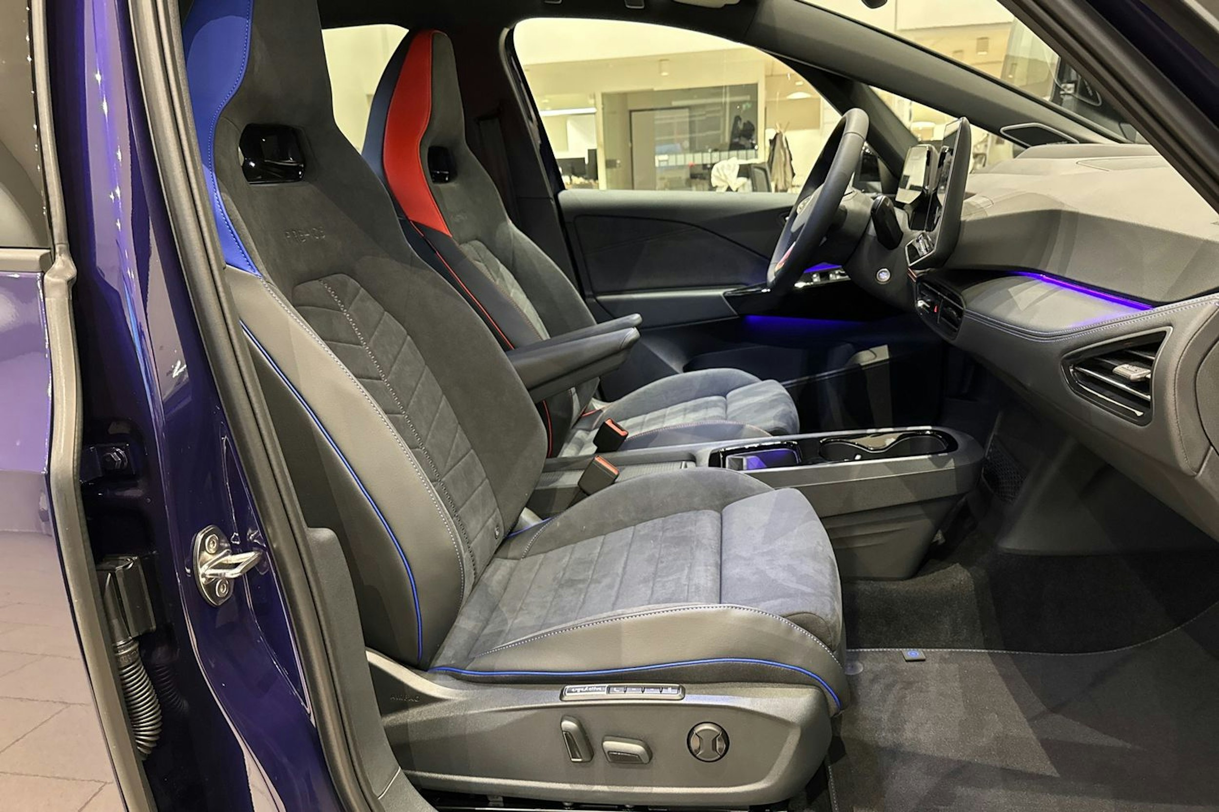 met. violetti Volkswagen ID.3 2026 kuva 14.