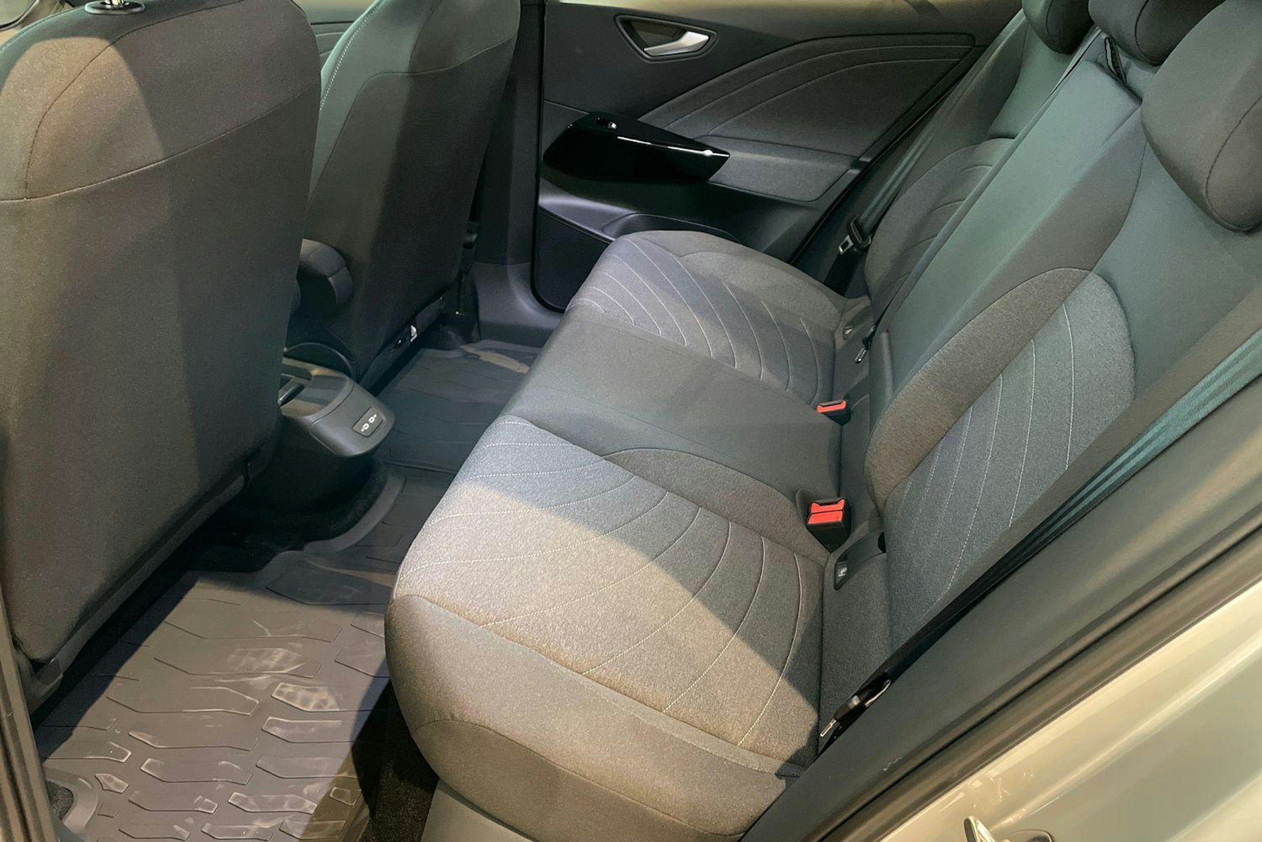 harmaa Volkswagen ID.3 2026 kuva 8.