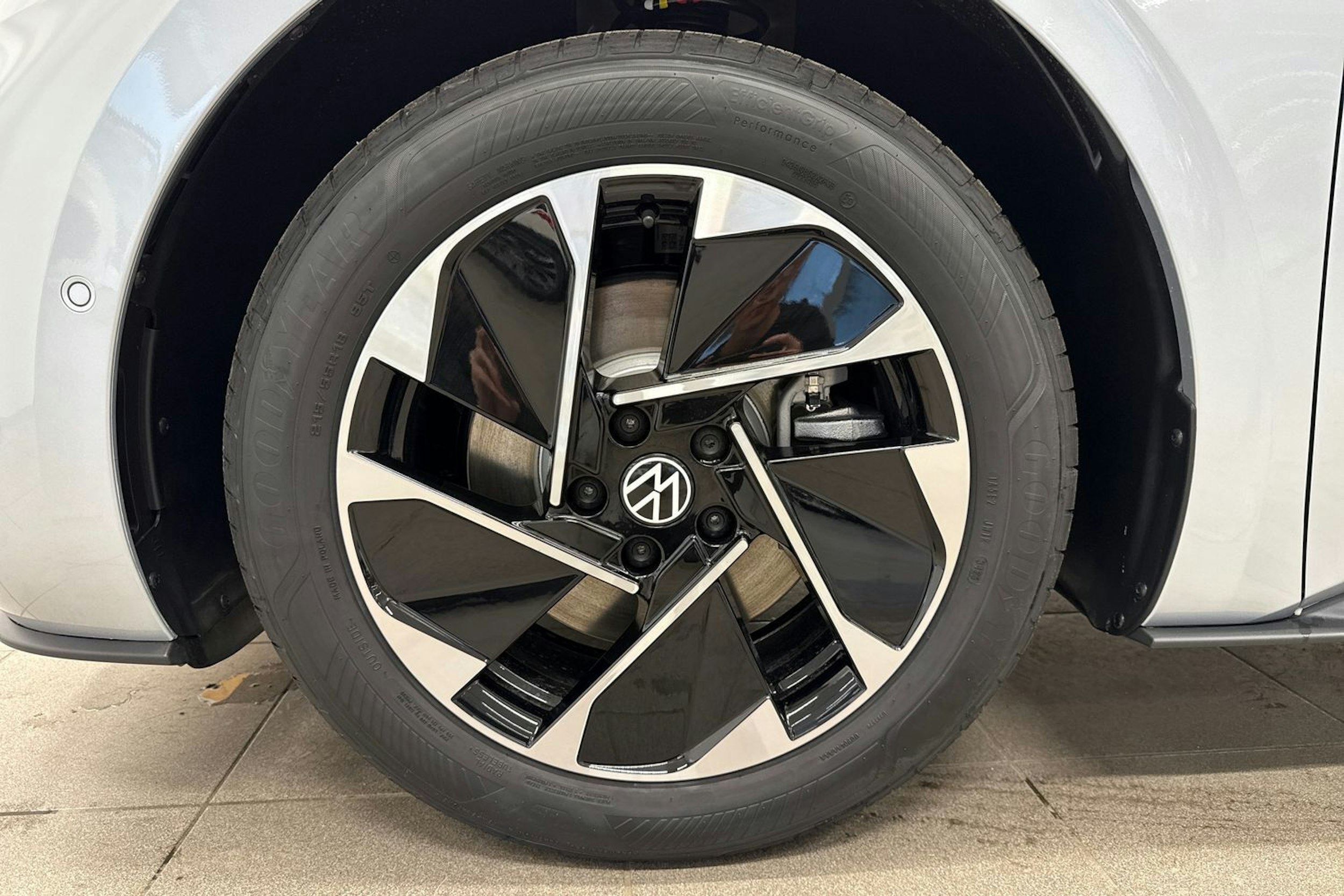 met. harmaa Volkswagen ID.3 2026 kuva 14.