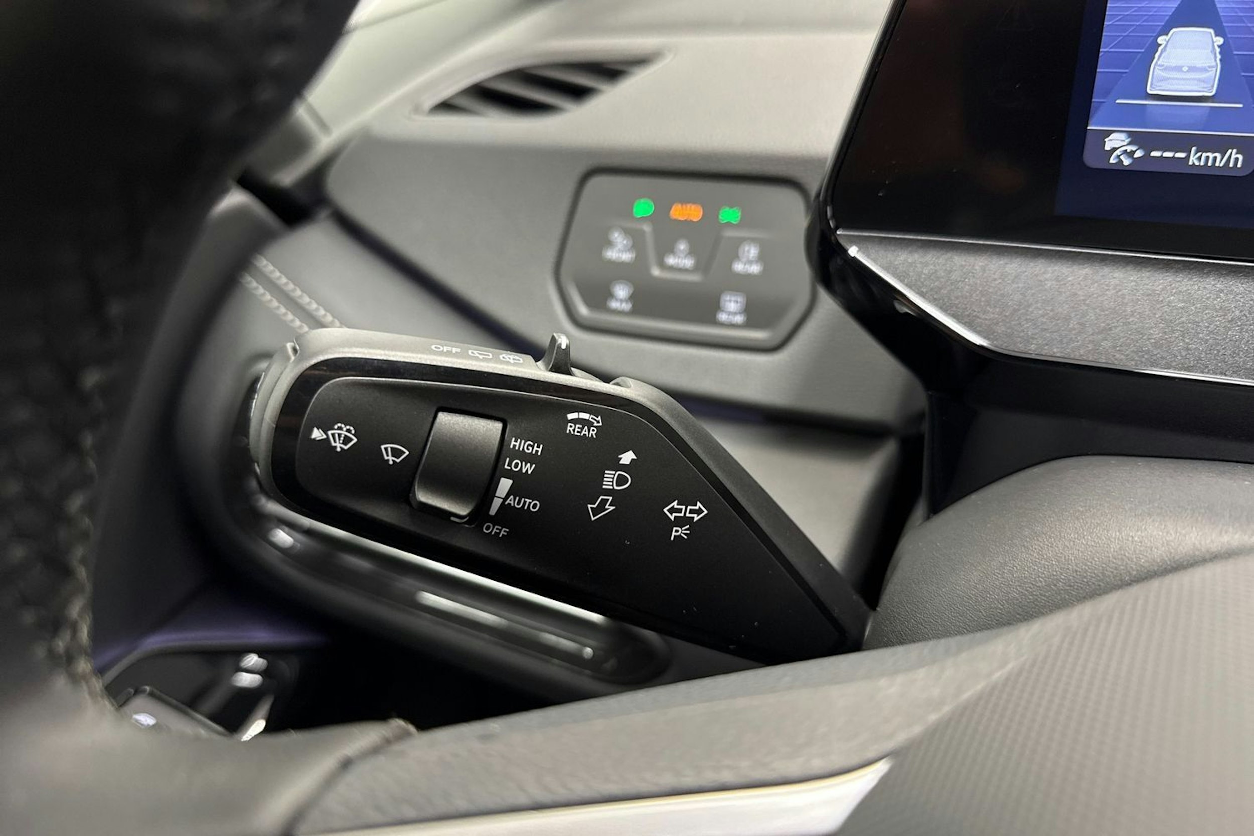 met. harmaa Volkswagen ID.3 2026 kuva 18.