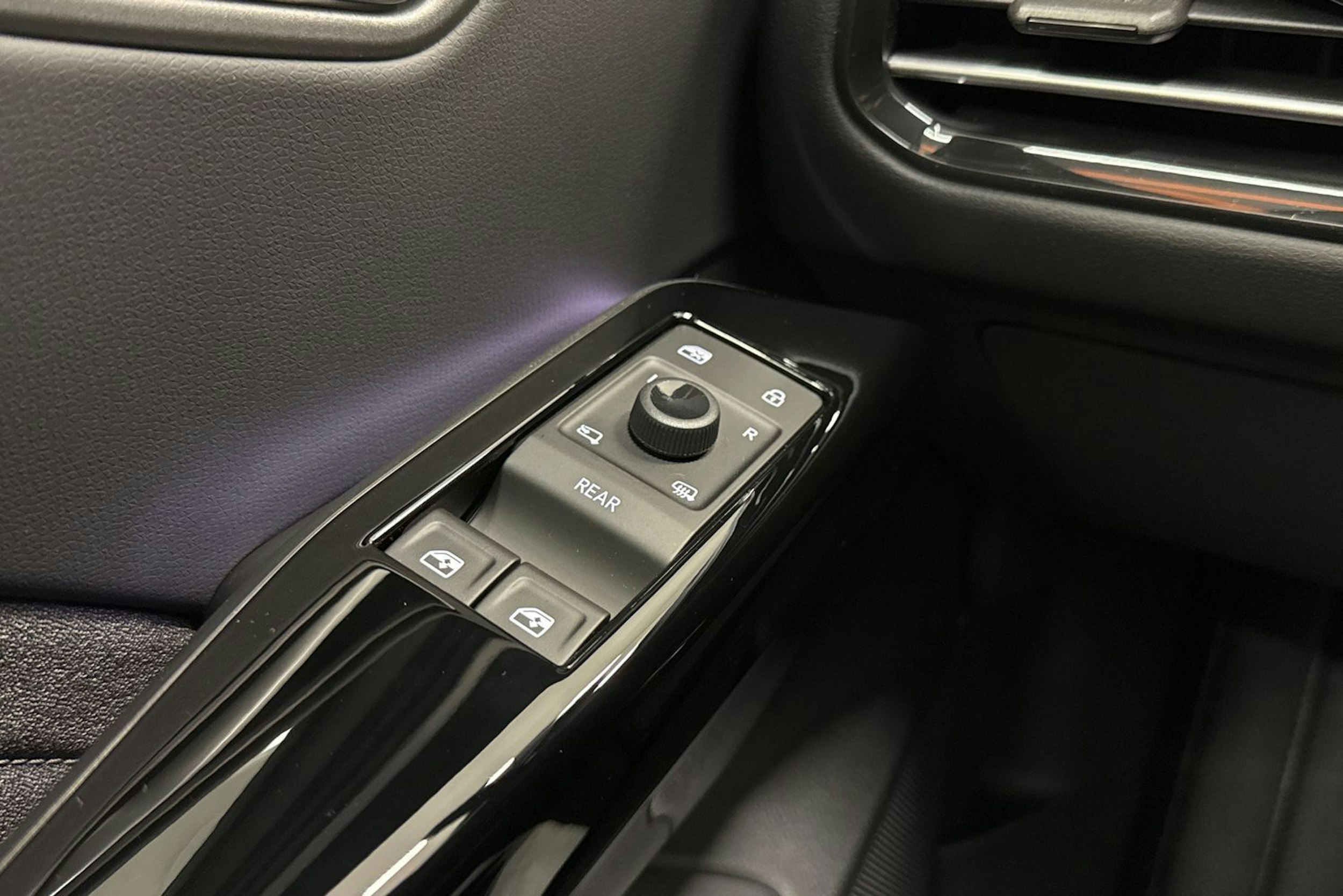 met. harmaa Volkswagen ID.3 2026 kuva 22.