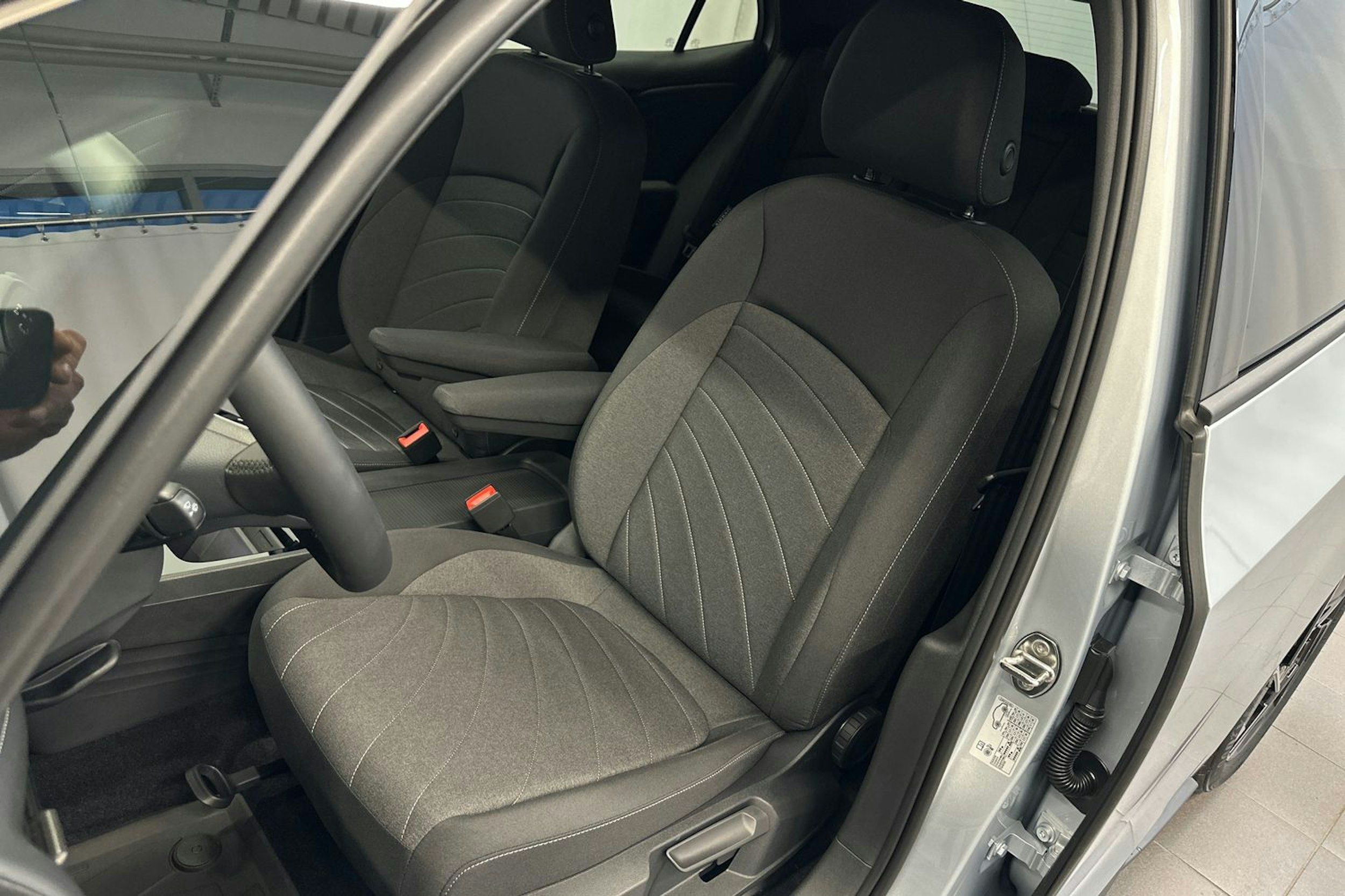 harmaa Volkswagen ID.3 2026 kuva 15.