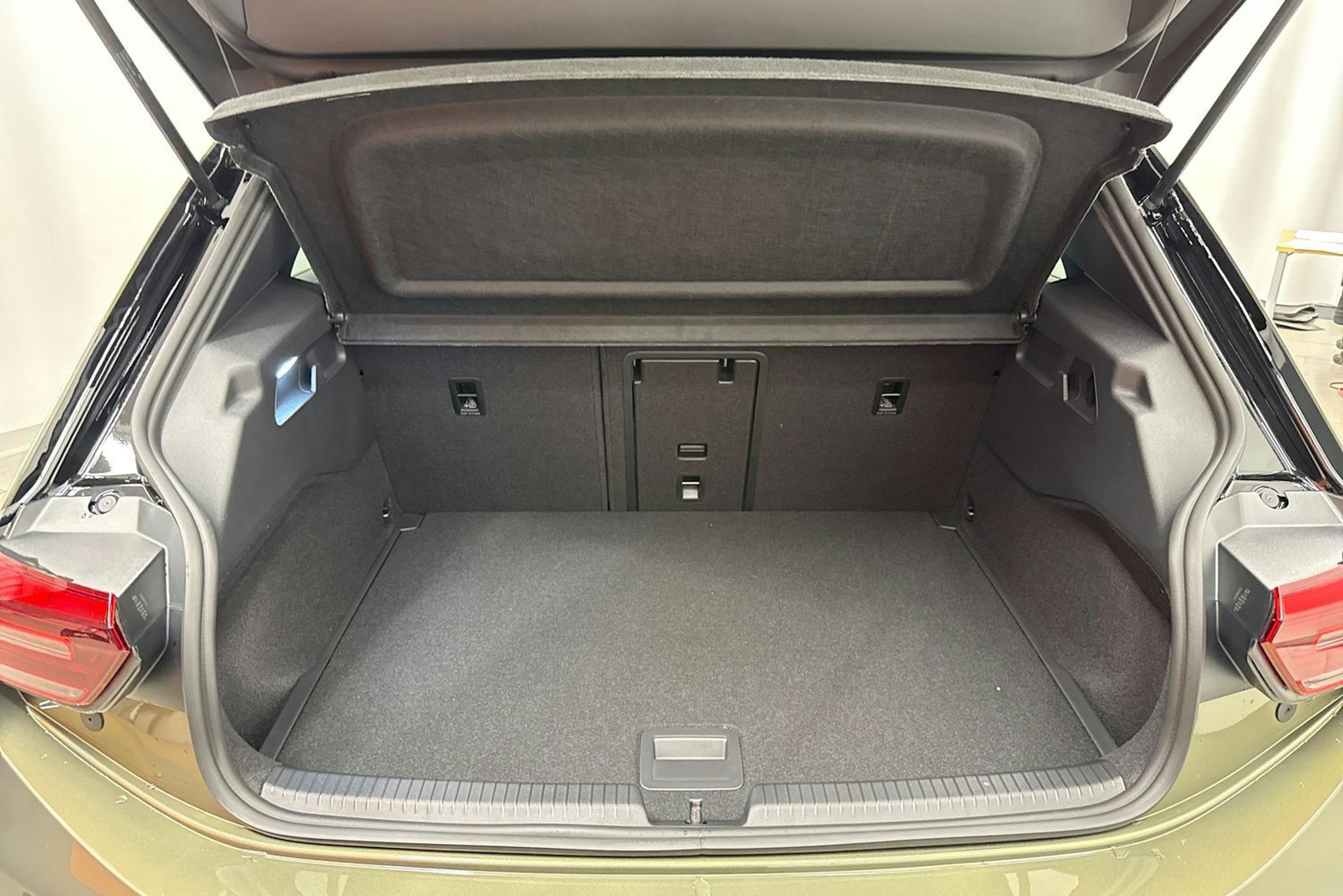 met. vihreä Volkswagen ID.3 2026 kuva 7.