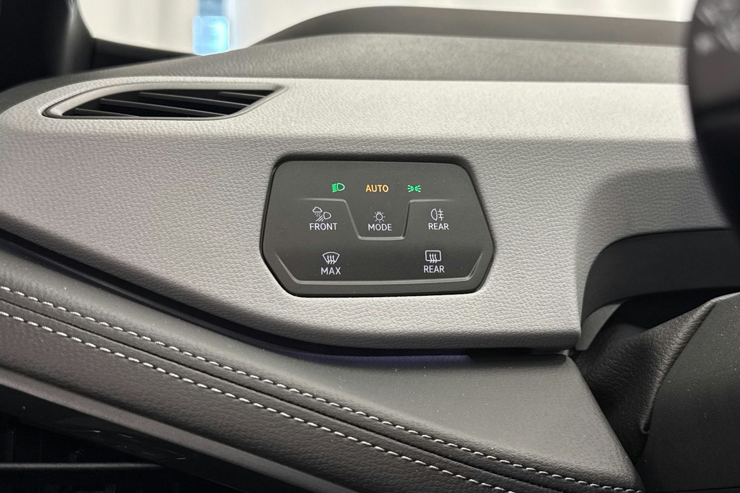 met. punainen Volkswagen ID.3 2026 kuva 18.