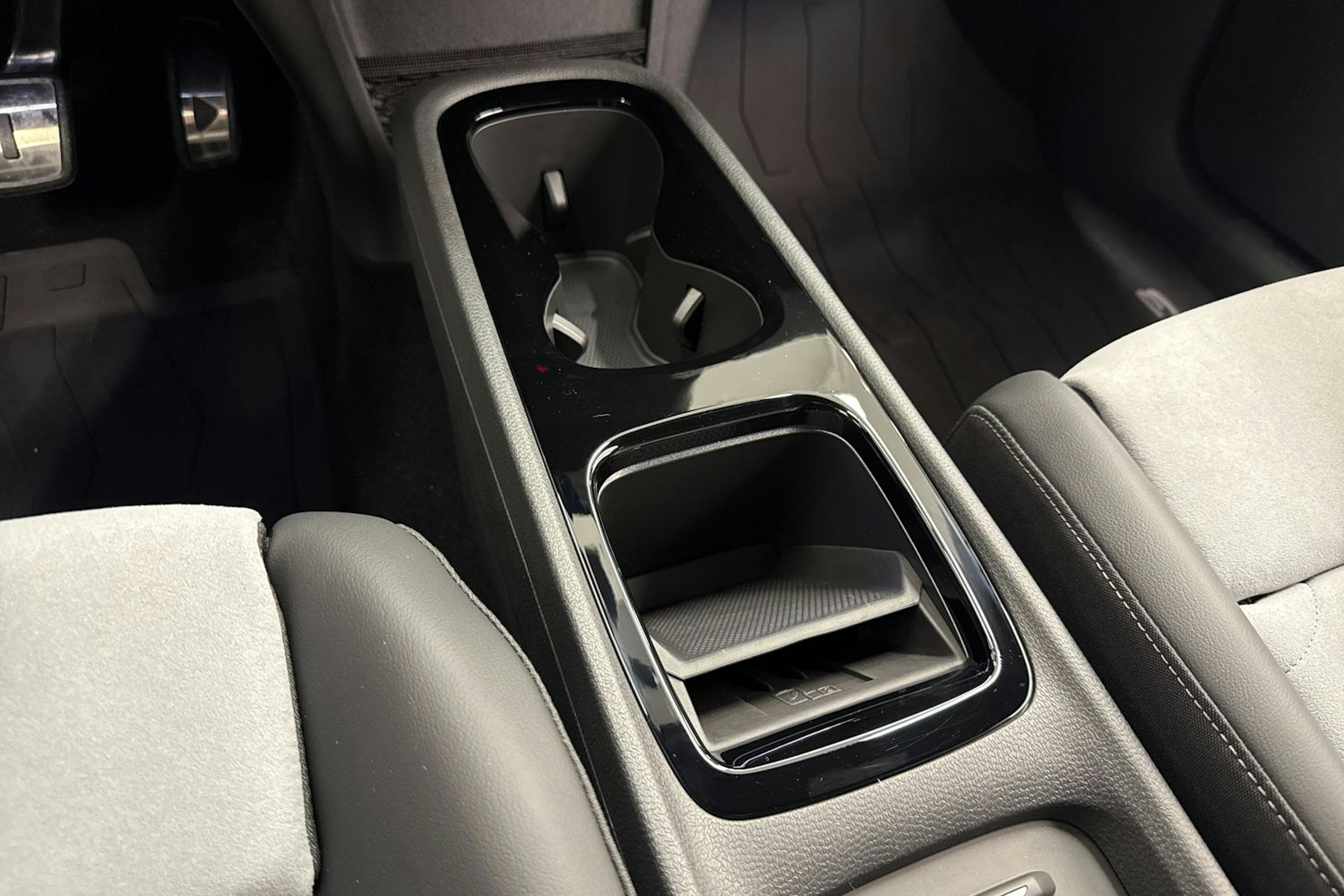 met. punainen Volkswagen ID.3 2026 kuva 20.