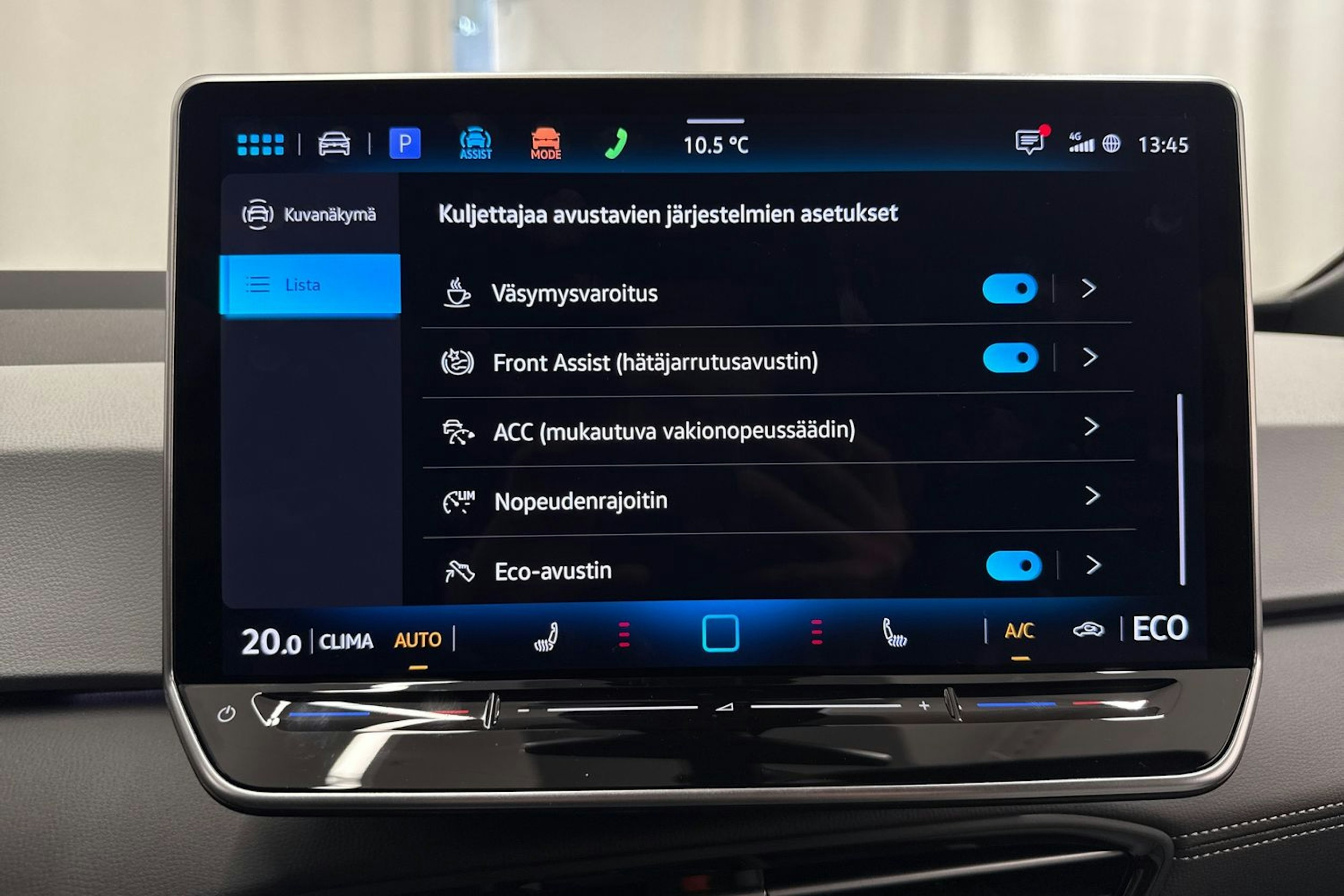 met. punainen Volkswagen ID.3 2026 kuva 26.