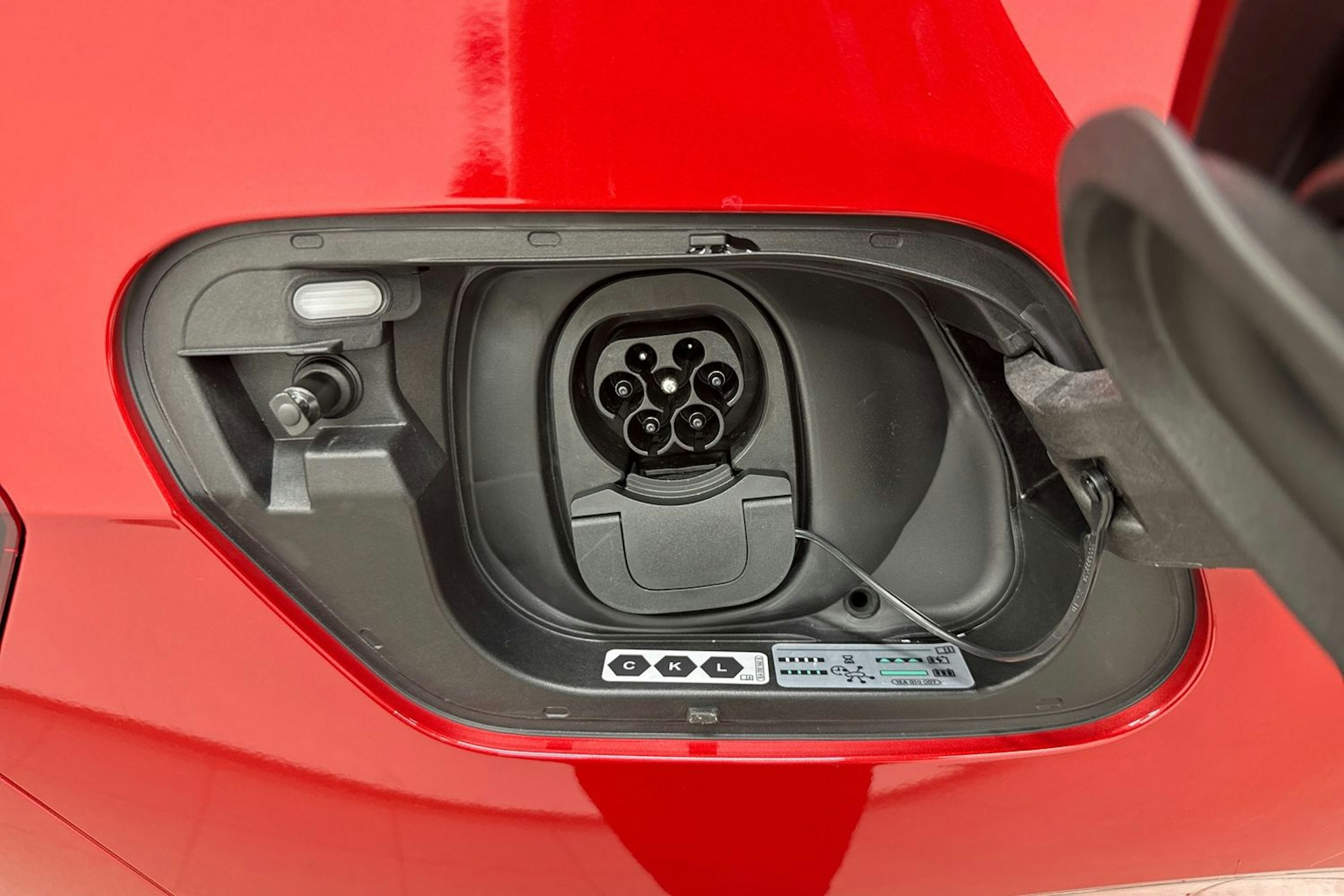 met. punainen Volkswagen ID.3 2026 kuva 36.