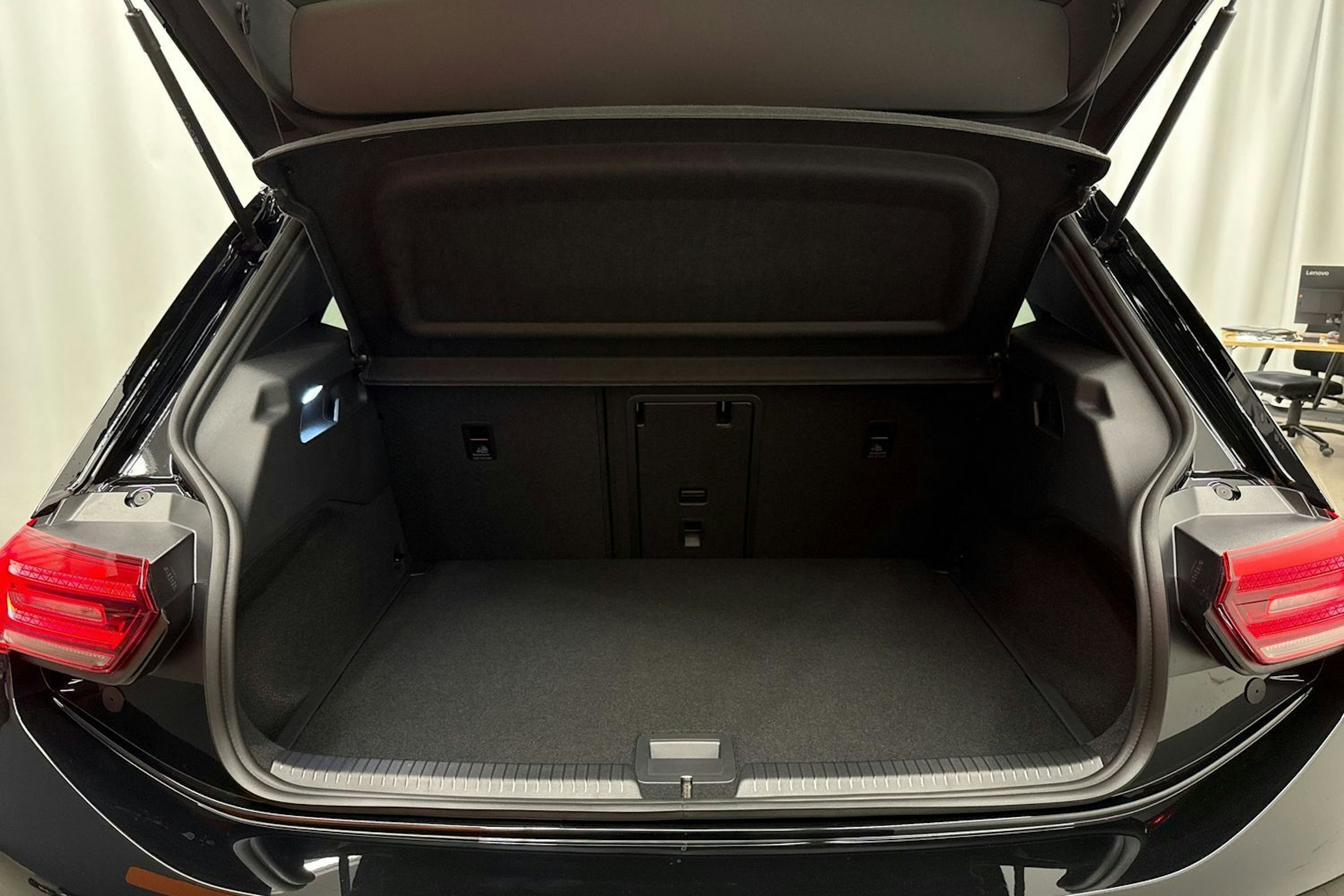 met. musta Volkswagen ID.3 2026 kuva 6.