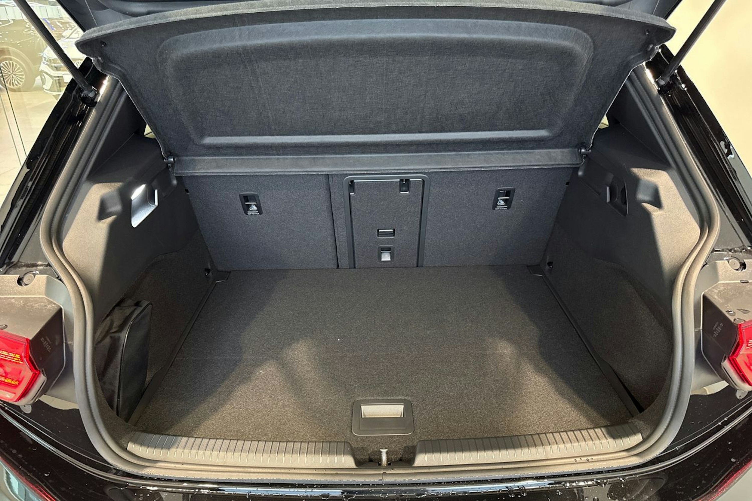 musta Volkswagen ID.3 2026 kuva 11.