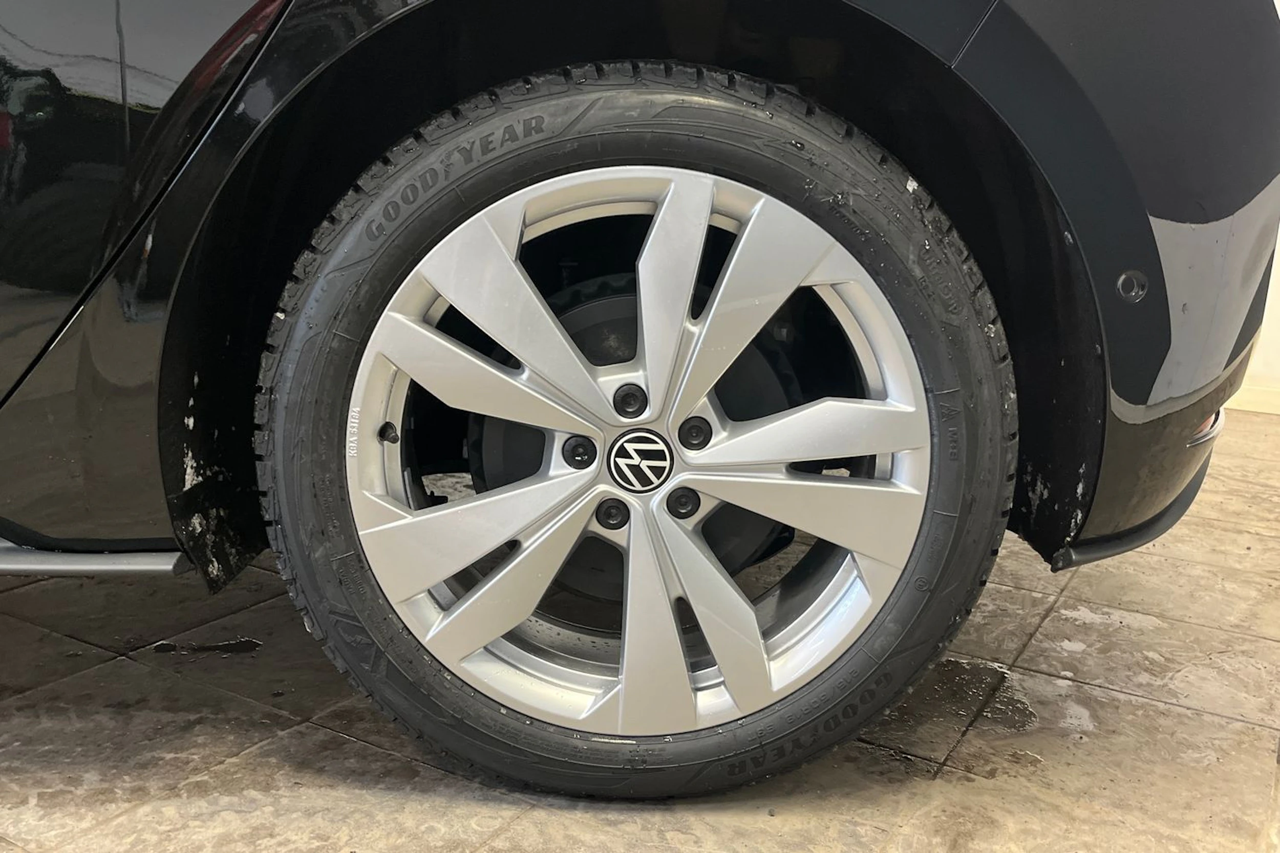 met. musta Volkswagen ID.3 2026 kuva 10.