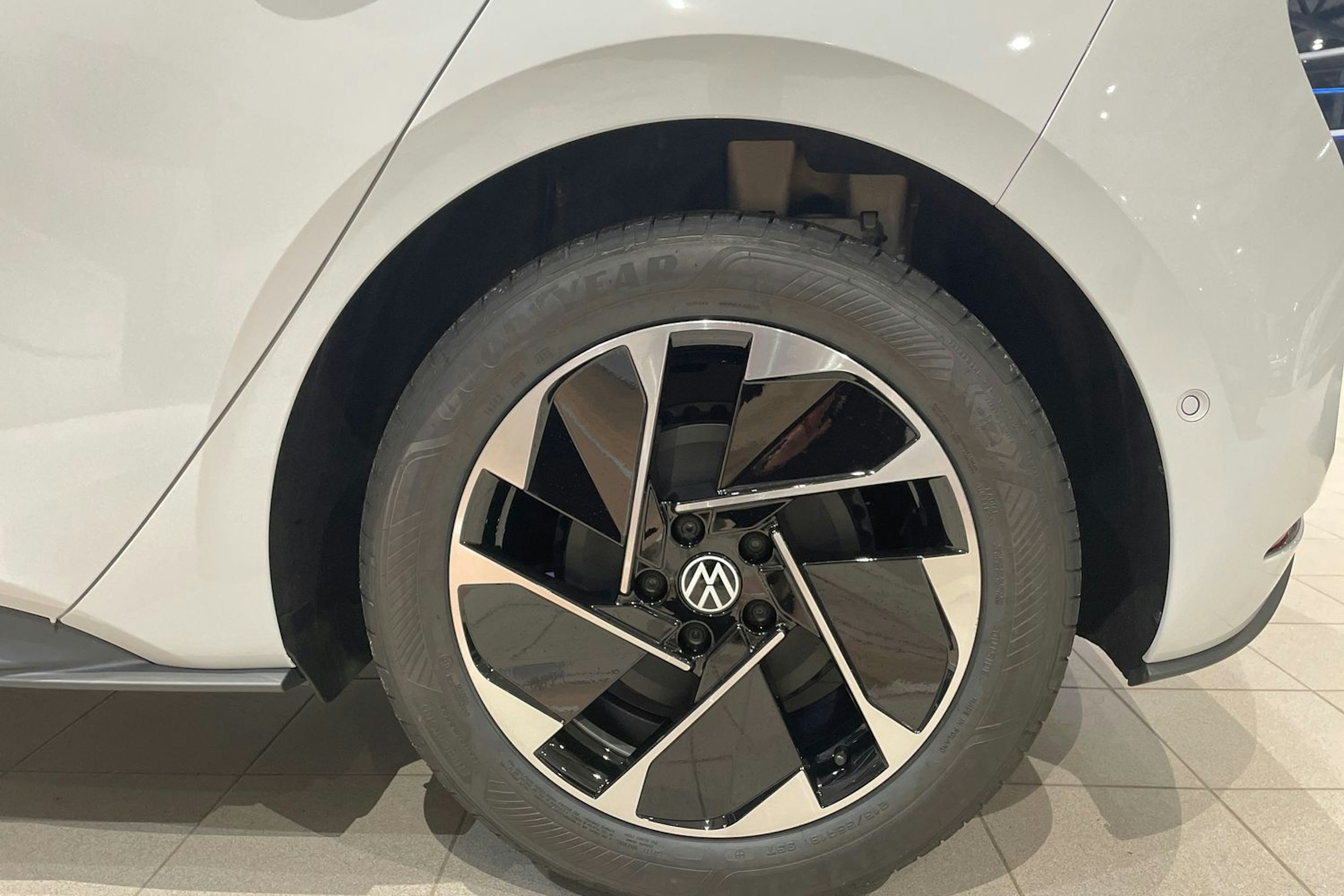 valkoinen Volkswagen ID.3 2026 kuva 10.