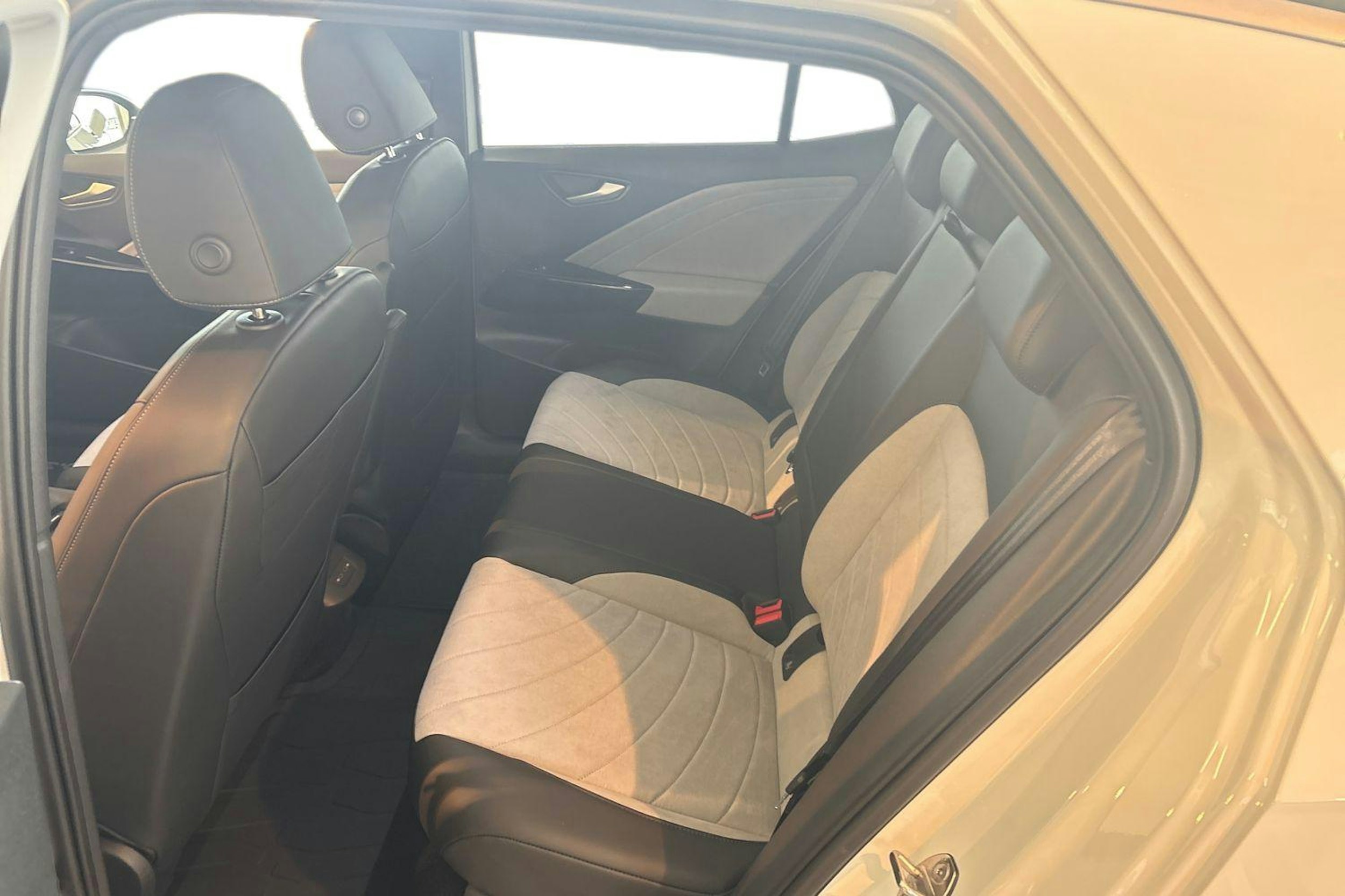 valkoinen Volkswagen ID.3 2026 kuva 8.