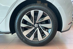 valkoinen Volkswagen ID.3 2026 kuva 9.