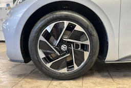 met. harmaa Volkswagen ID.3 2026 kuva 10.