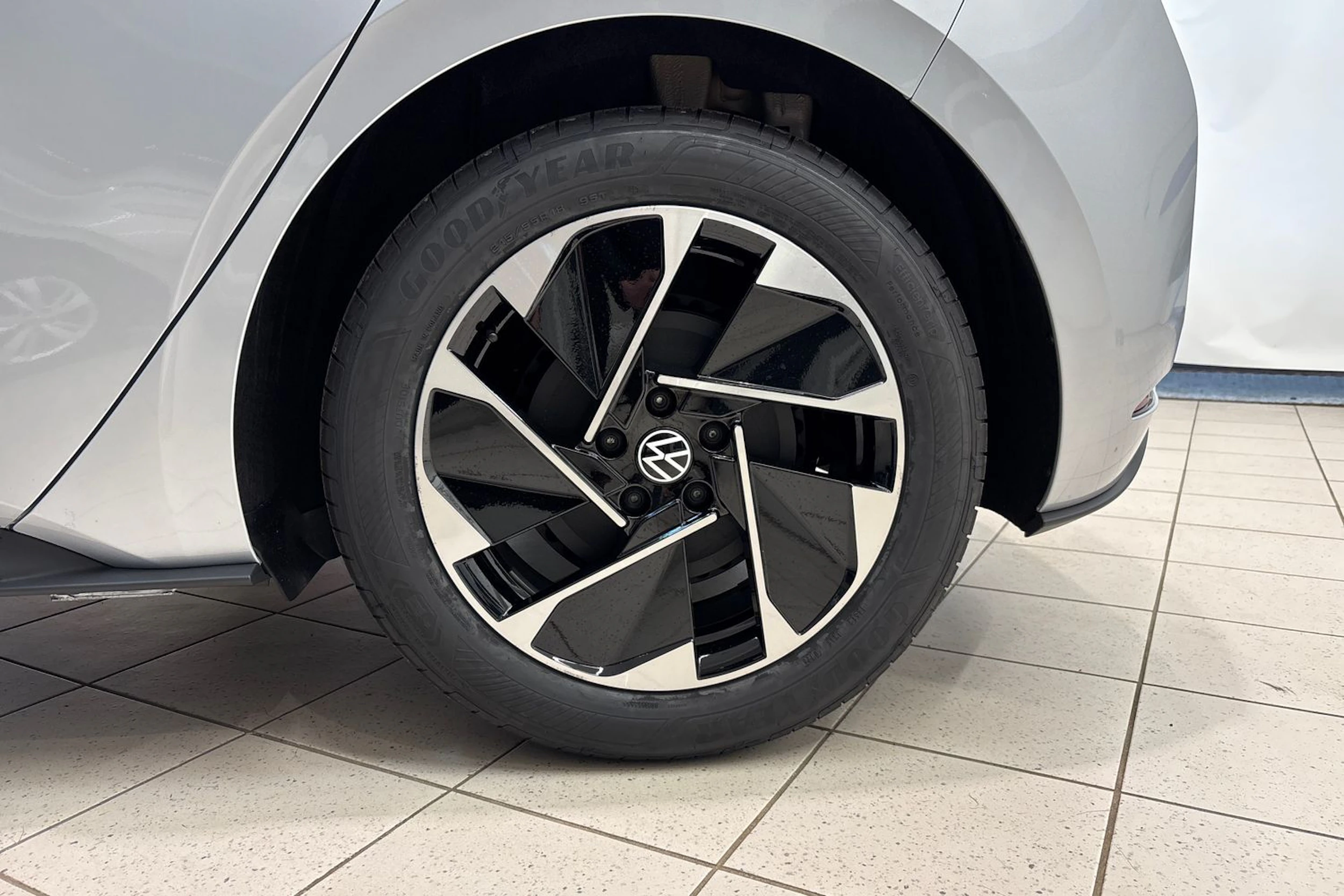 harmaa Volkswagen ID.3 2026 kuva 10.