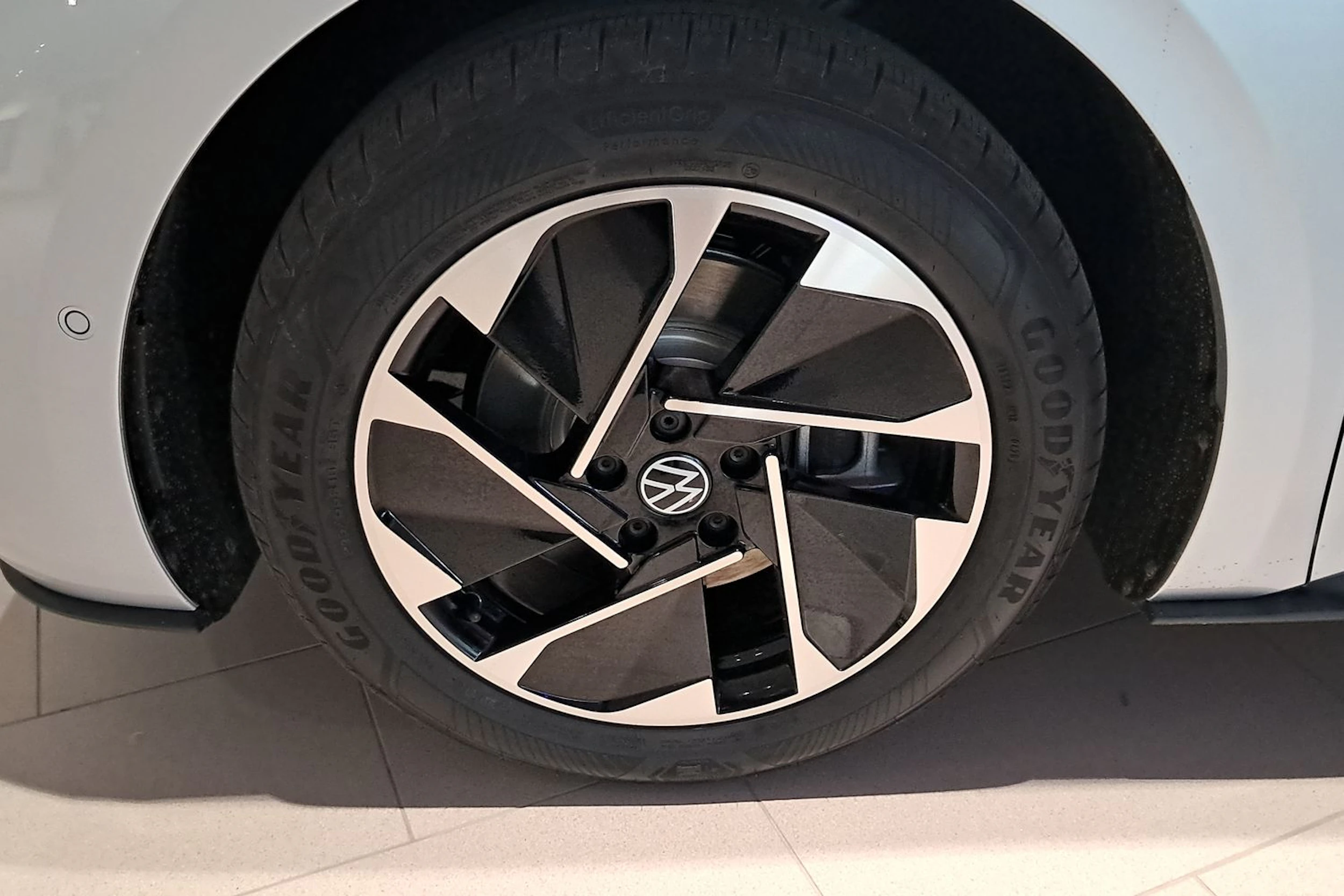 harmaa Volkswagen ID.3 2026 kuva 10.