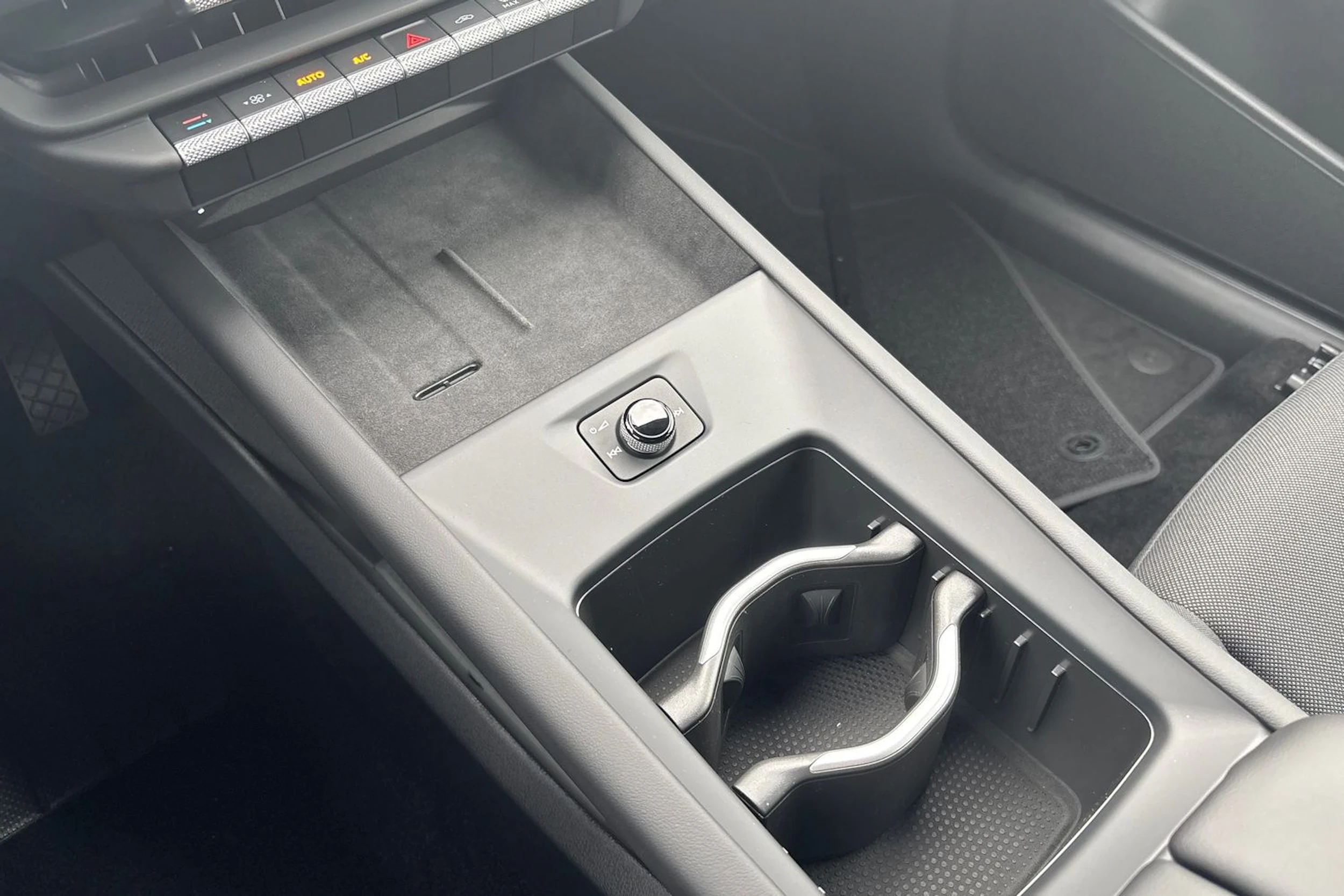 vihreä Volkswagen ID.3 Neo 2026 kuva 20.