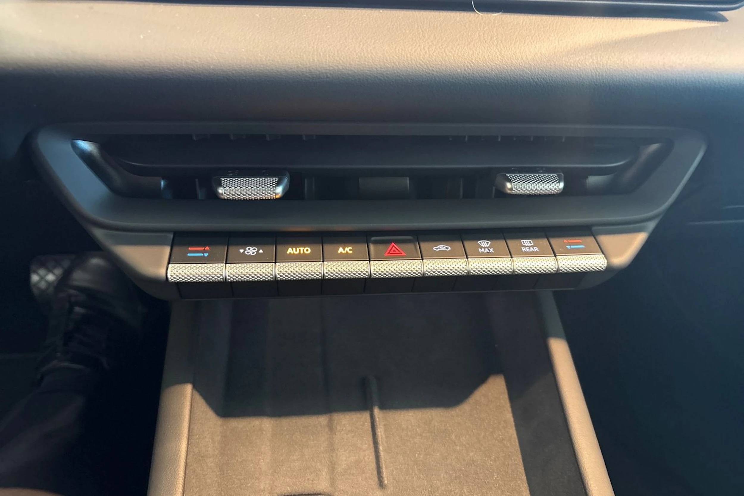 vihreä Volkswagen ID.3 Neo 2026 kuva 15.