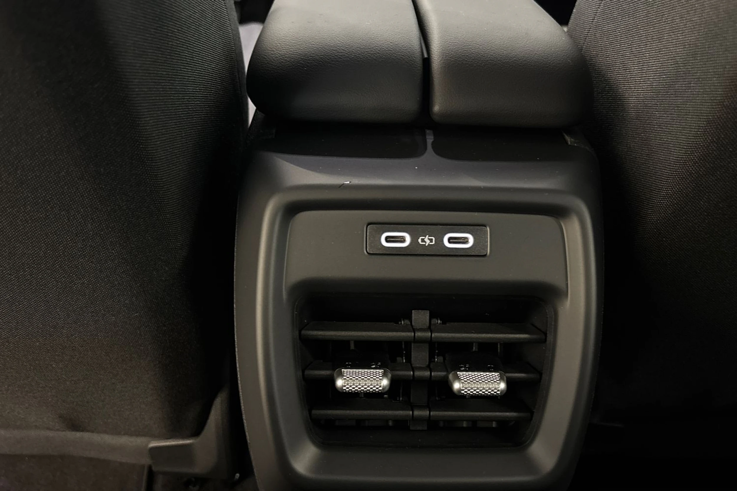 valkoinen Volkswagen ID.3 Neo 2026 kuva 17.