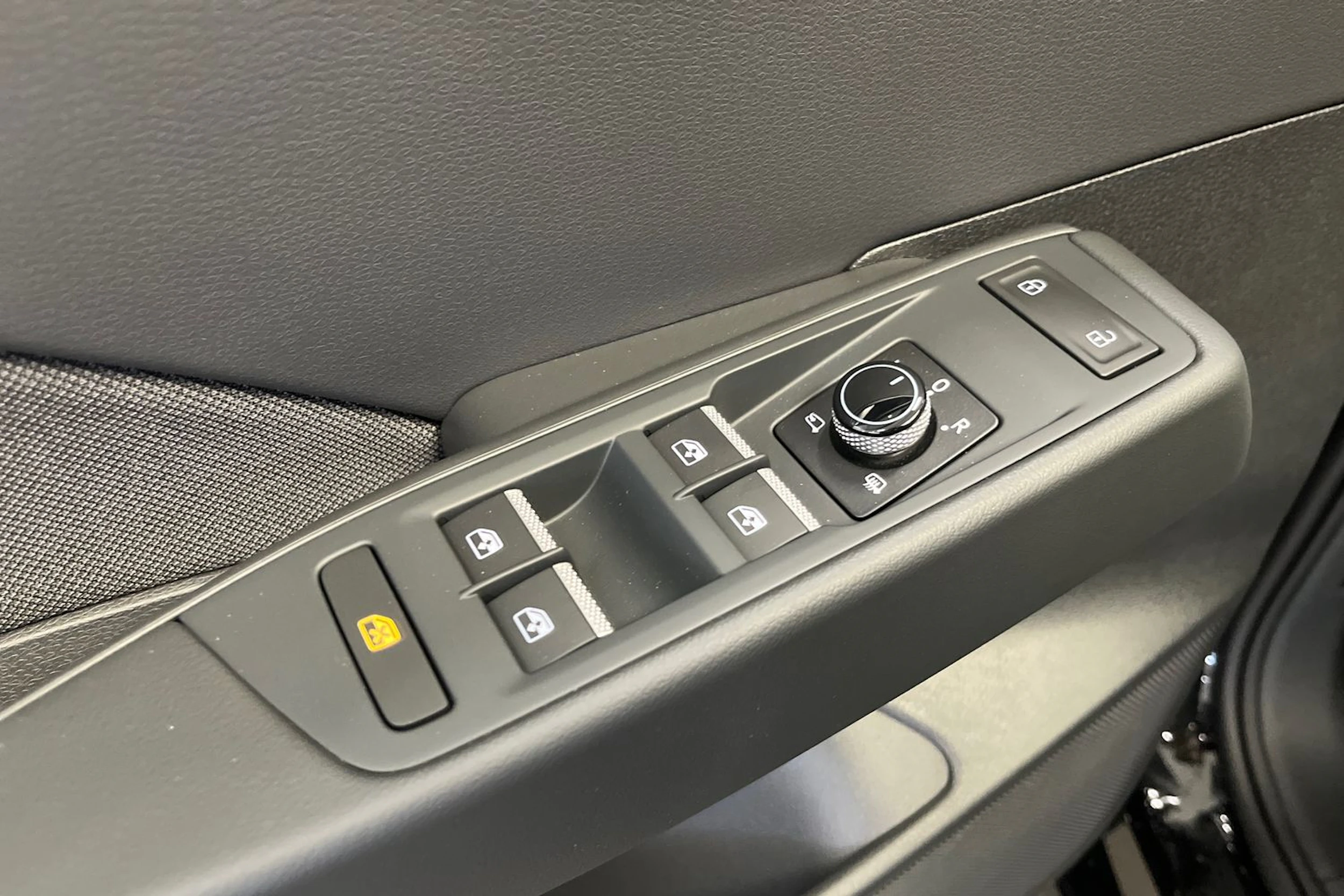 musta Volkswagen ID.3 Neo 2026 kuva 11.