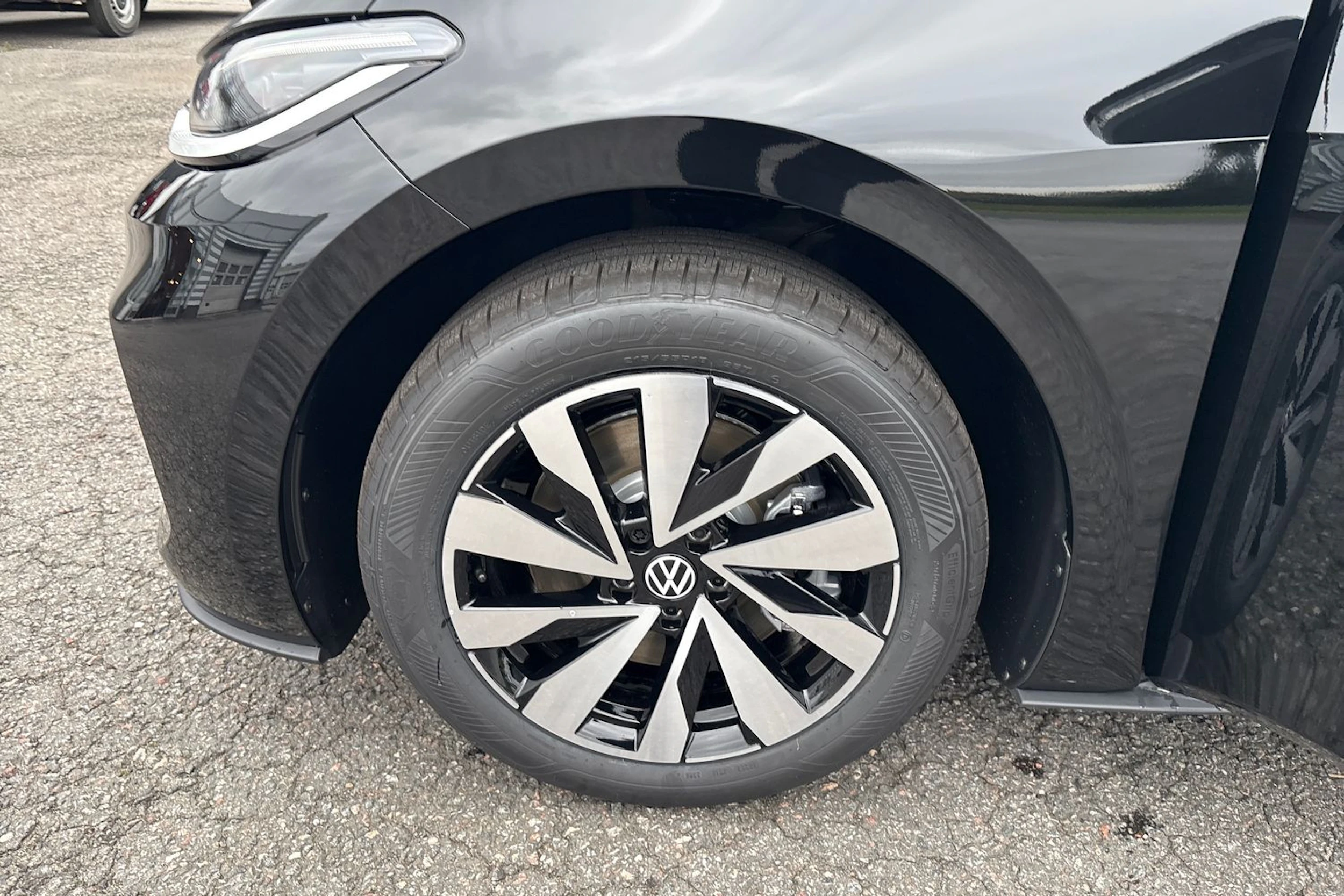 musta Volkswagen ID.3 Neo 2026 kuva 10.