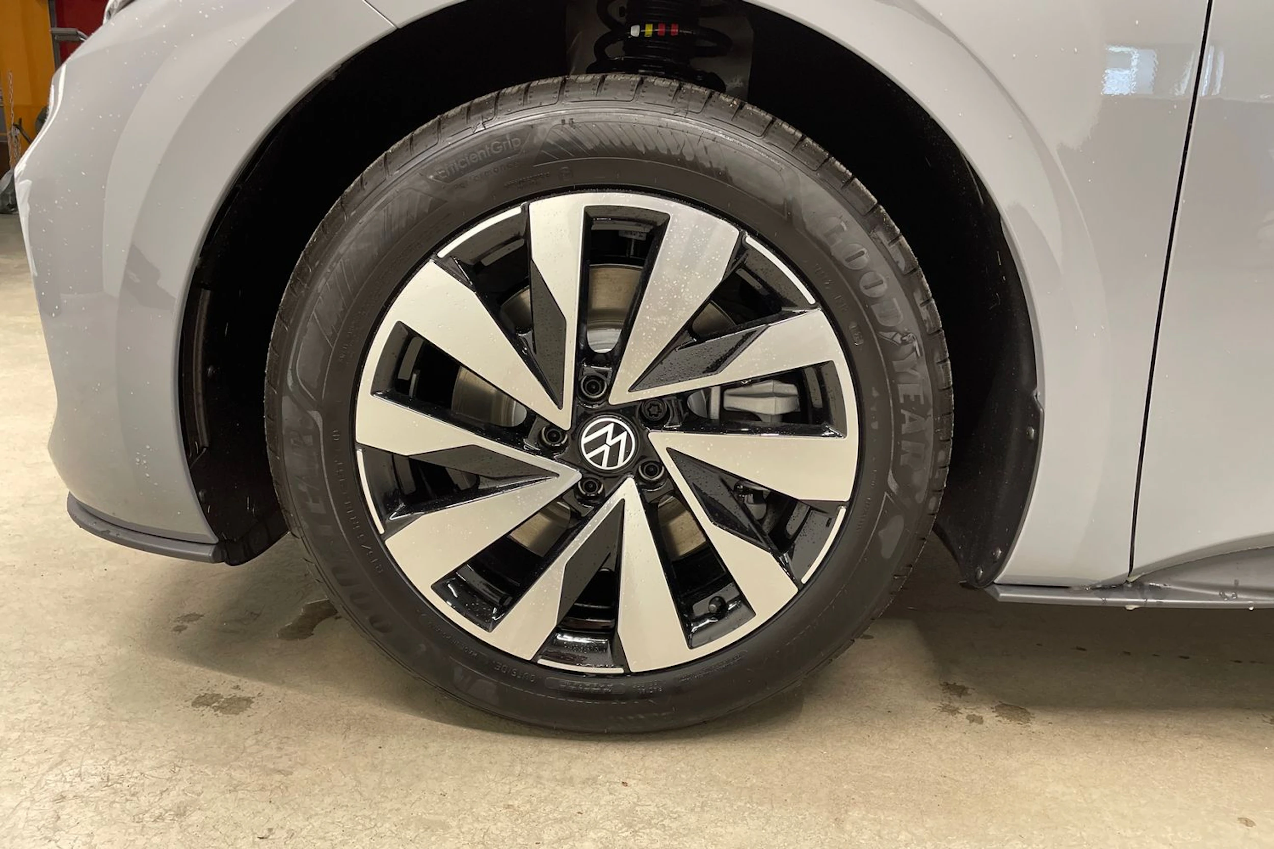 harmaa Volkswagen ID.3 Neo 2026 kuva 10.