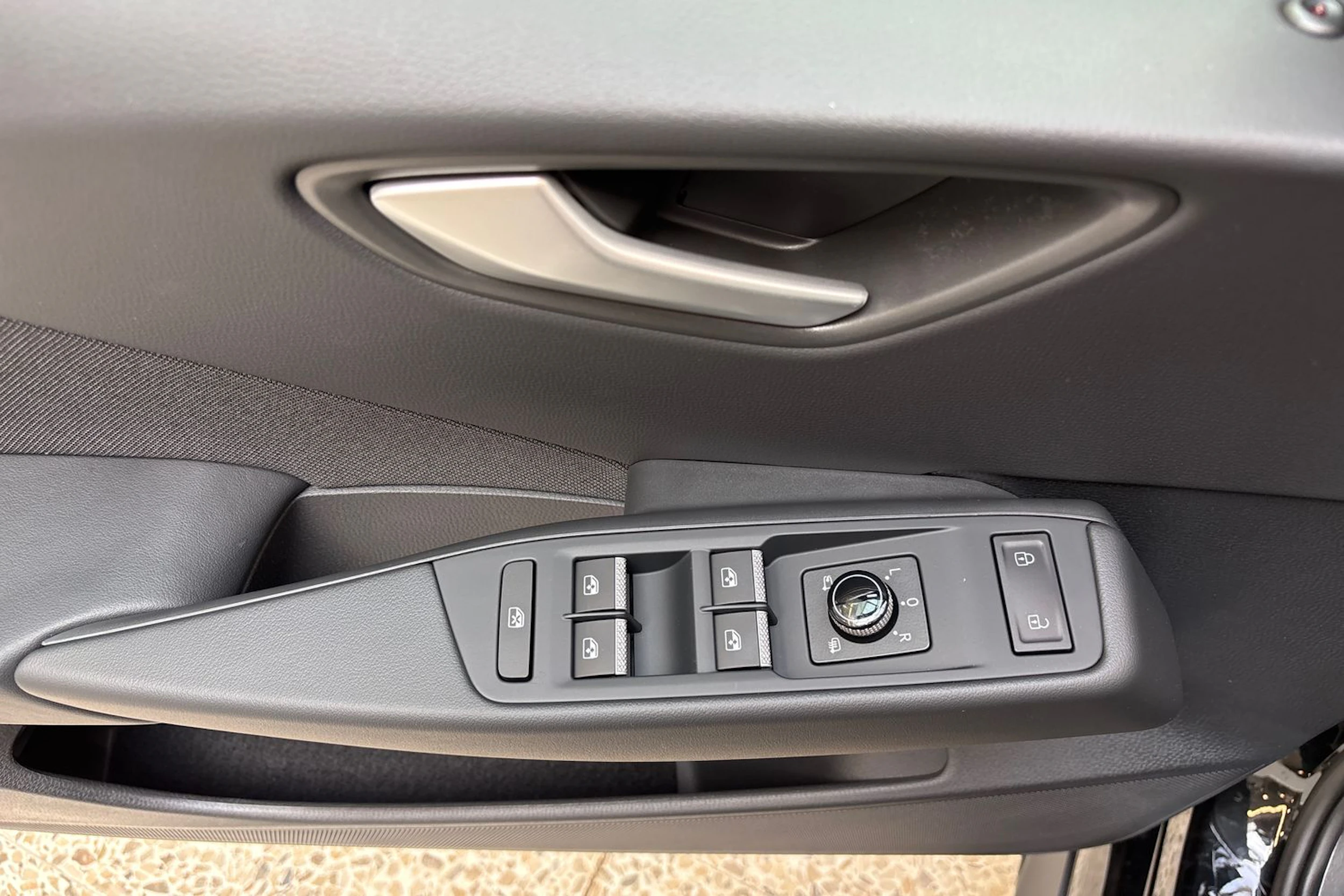 musta Volkswagen ID.3 Neo 2026 kuva 13.