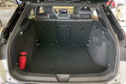 Valkoinen Volkswagen ID.4 2021 kuva 28.