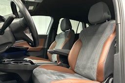 valkoinen Volkswagen ID.4 2021 kuva 13.