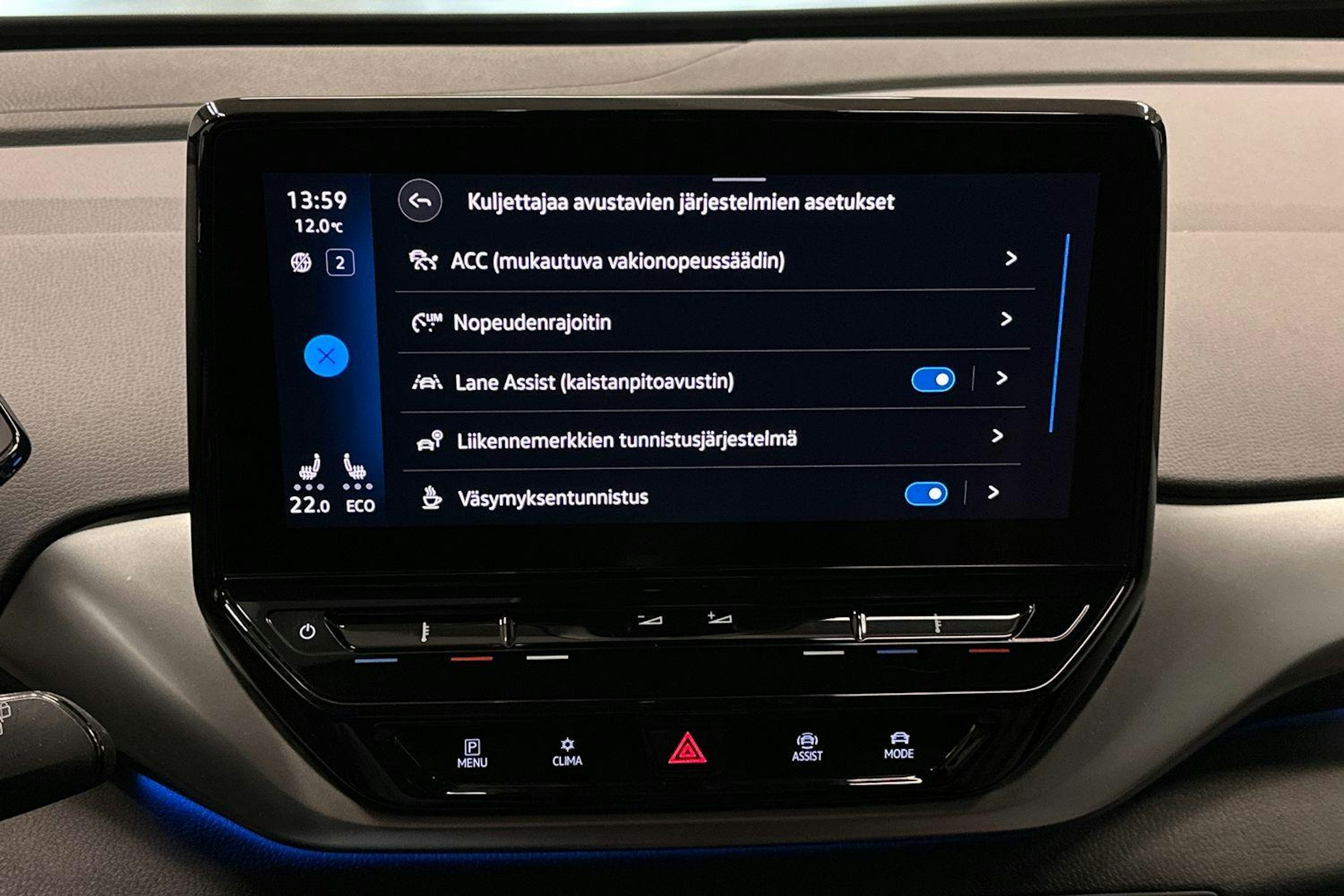 valkoinen Volkswagen ID.4 2021 kuva 22.