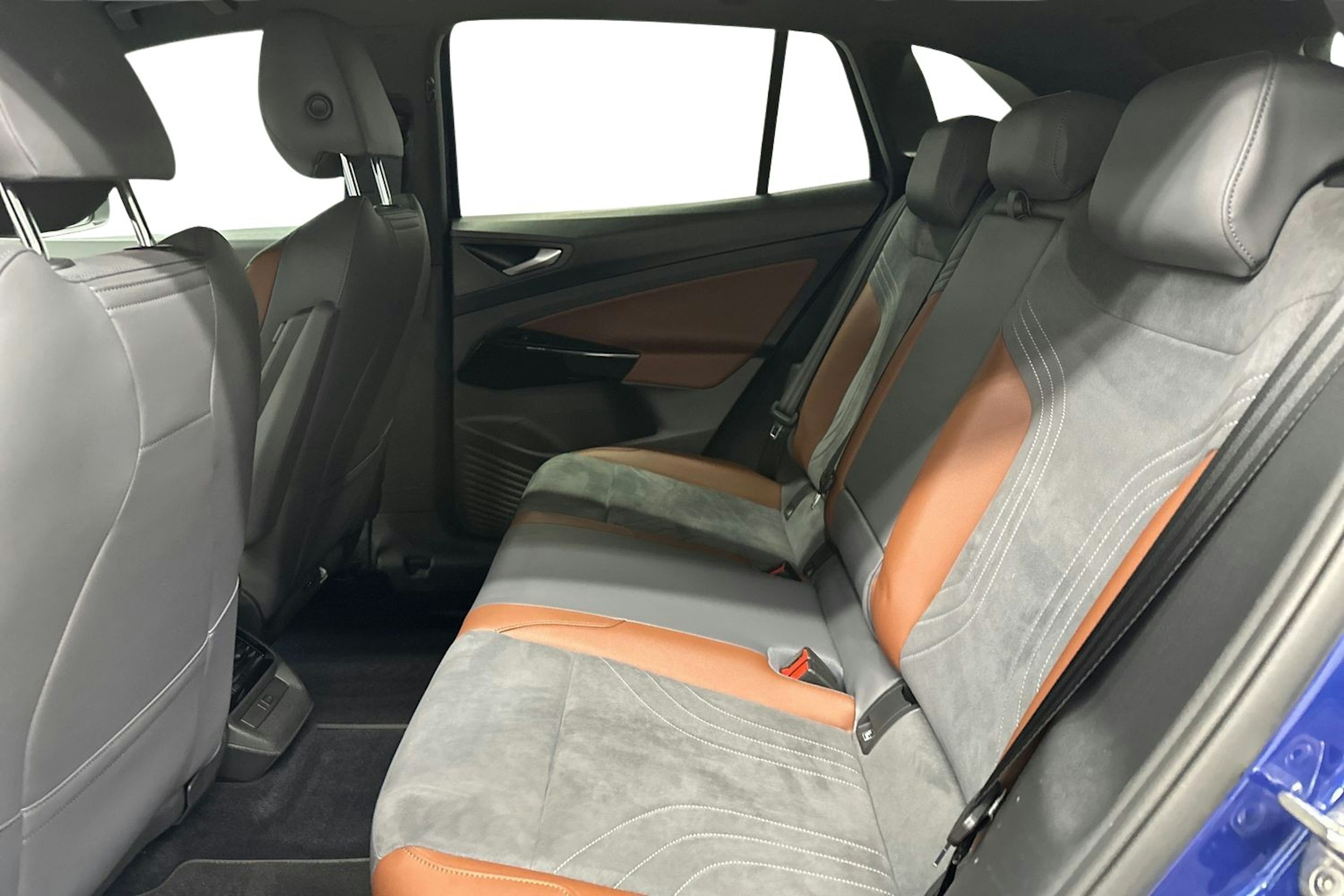 sininen Volkswagen ID.4 2021 kuva 8.