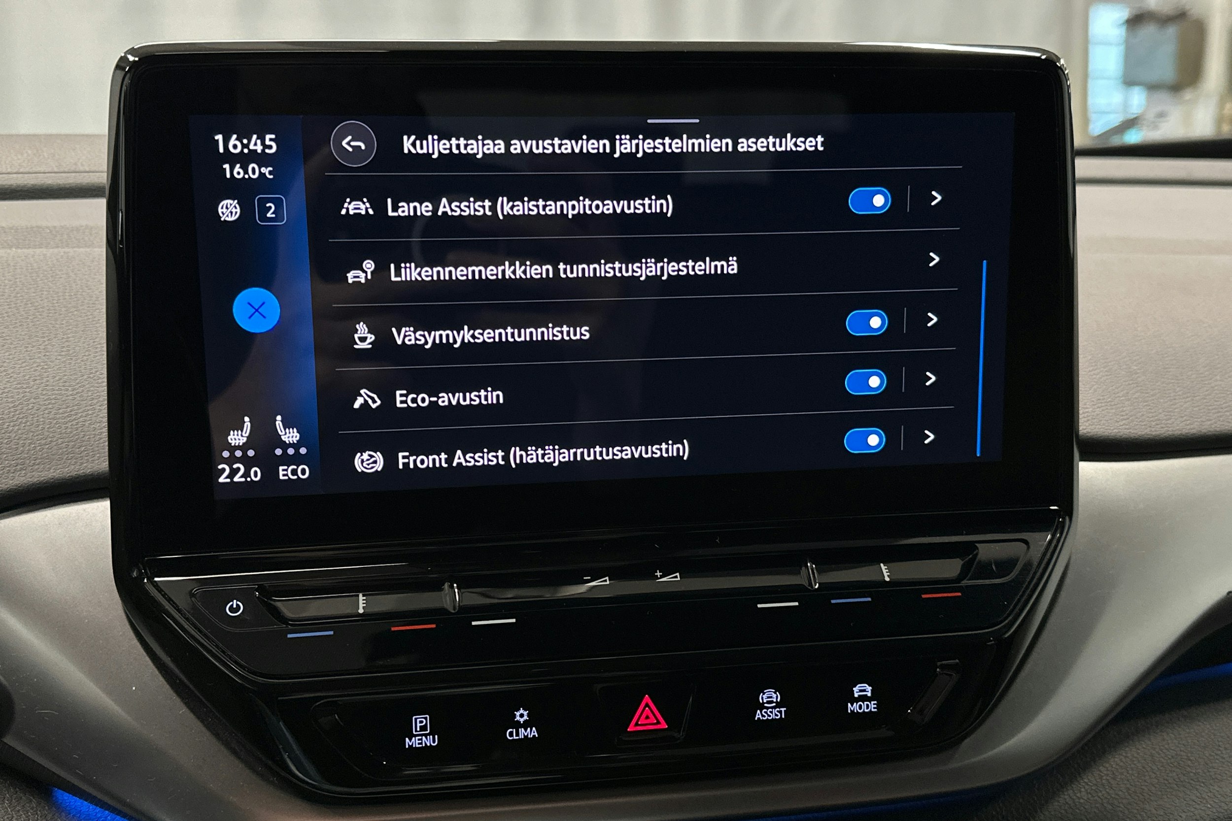 valkoinen Volkswagen ID.4 2021 kuva 23.
