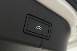 valkoinen Volkswagen ID.4 2021 kuva 15.