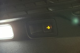 valkoinen Volkswagen ID.4 2021 kuva 16.