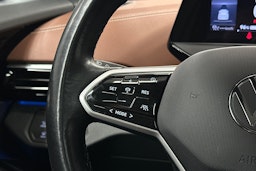 valkoinen Volkswagen ID.4 2021 kuva 22.