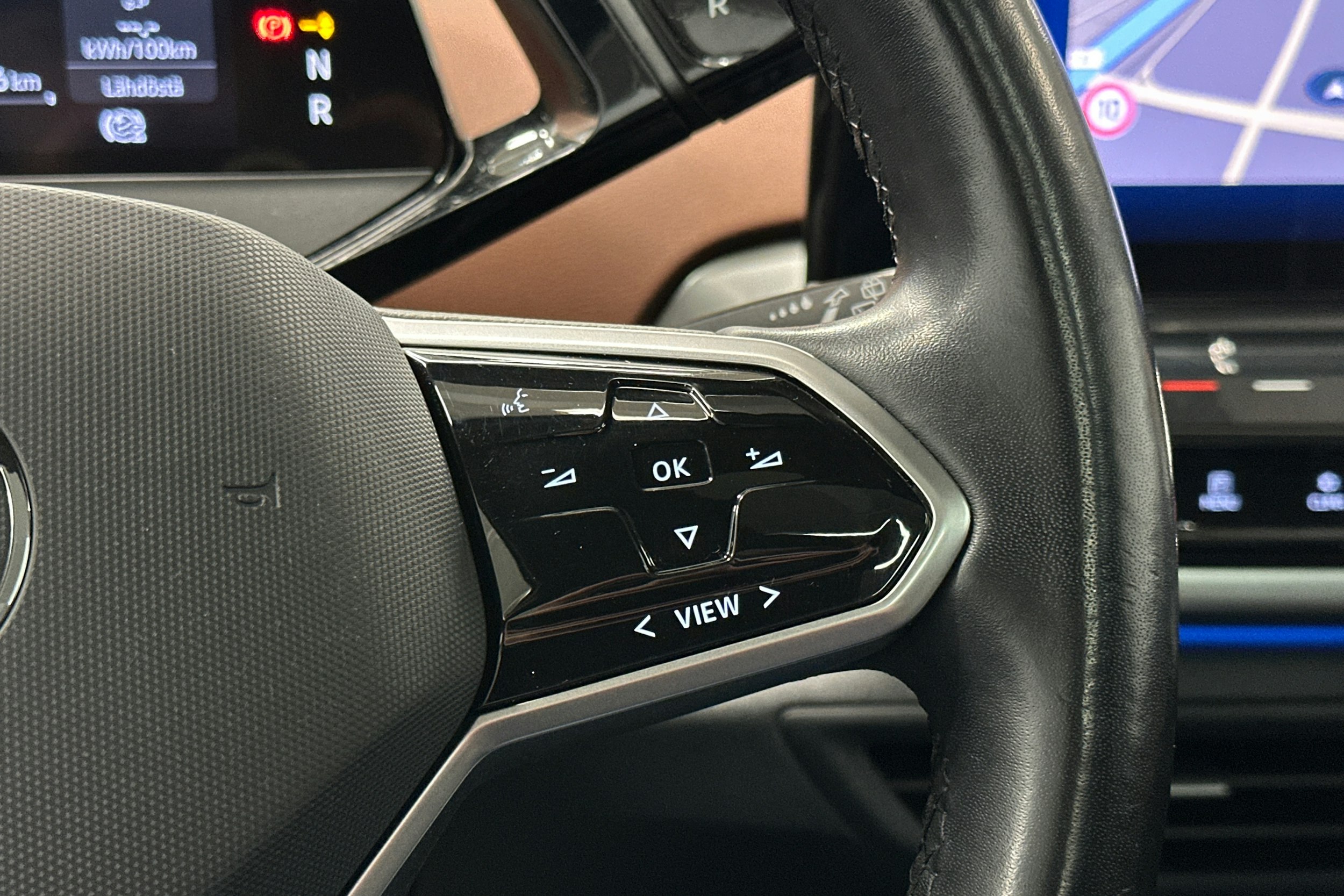 valkoinen Volkswagen ID.4 2021 kuva 23.