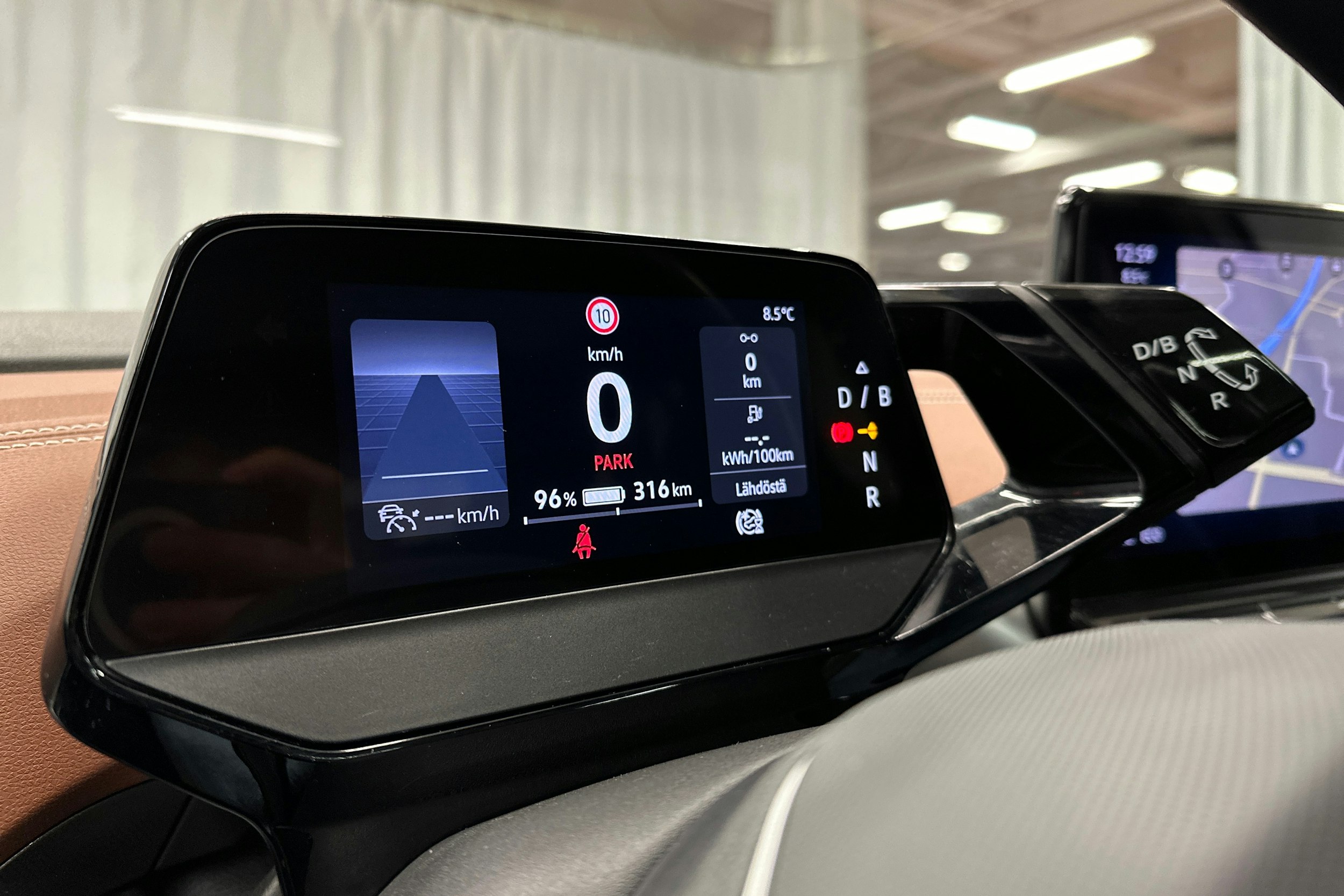 valkoinen Volkswagen ID.4 2021 kuva 24.