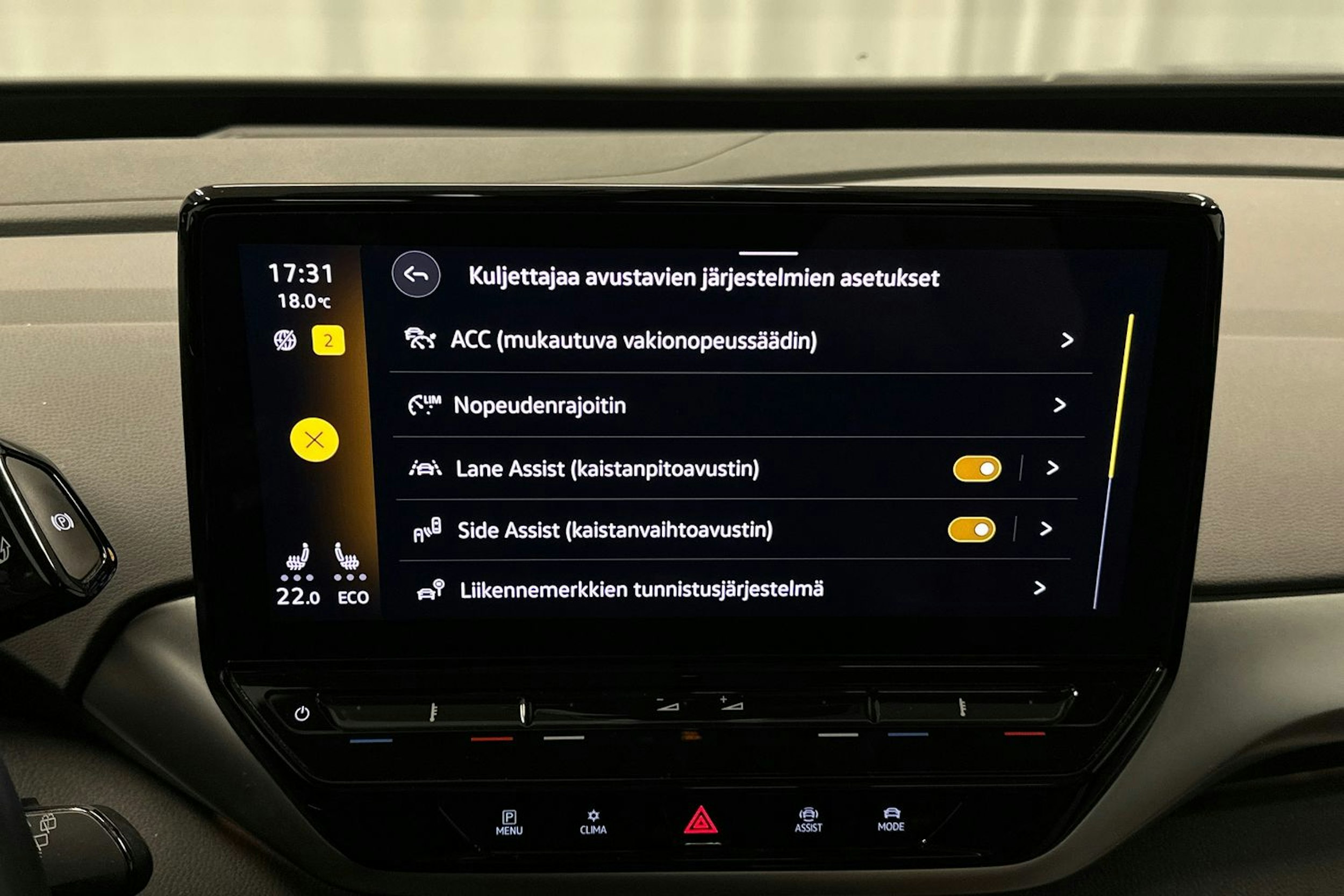 musta Volkswagen ID.4 2021 kuva 24.