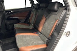 valkoinen Volkswagen ID.4 2021 kuva 10.