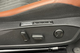 valkoinen Volkswagen ID.4 2021 kuva 19.