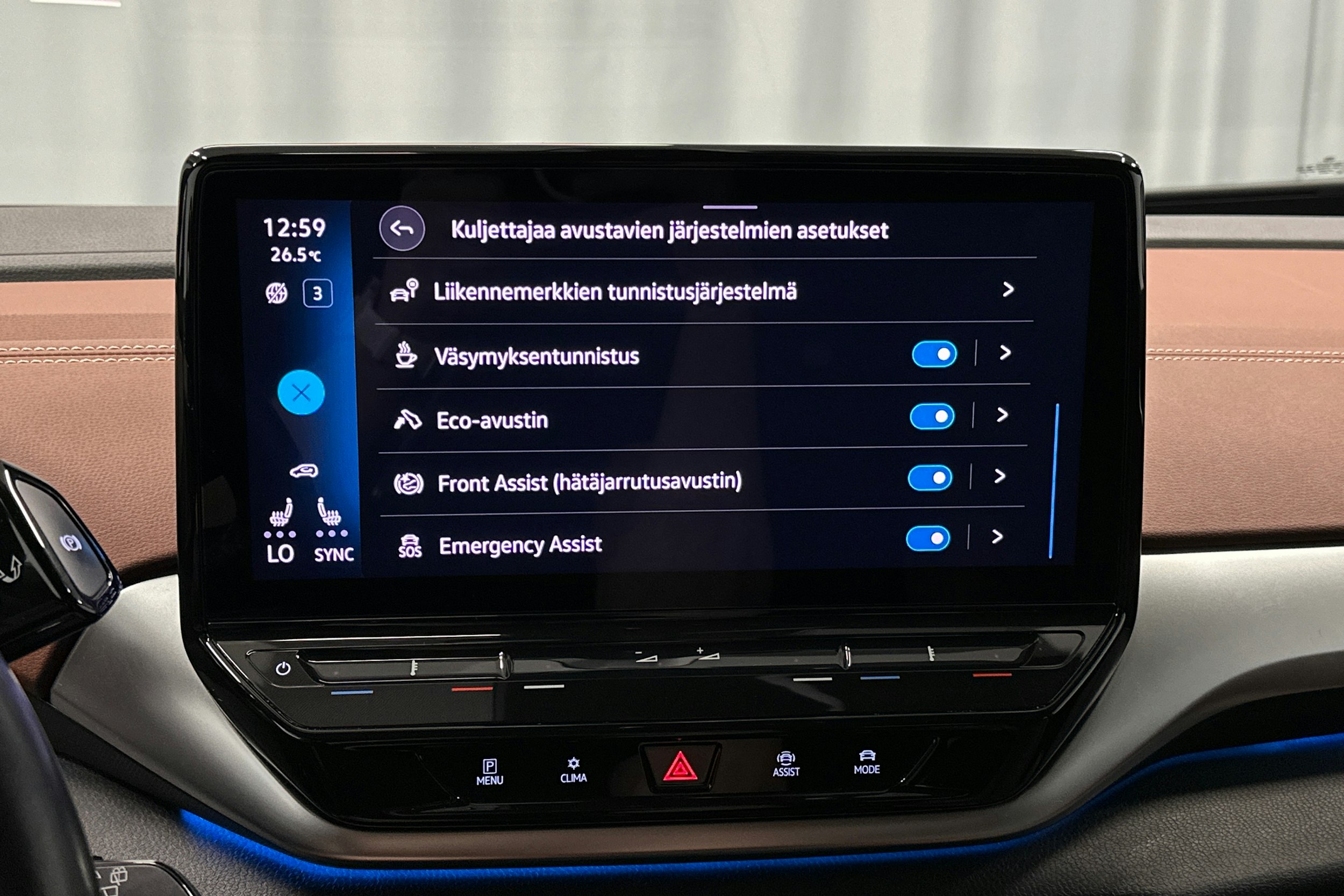 valkoinen Volkswagen ID.4 2021 kuva 33.