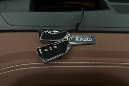 valkoinen Volkswagen ID.4 2021 kuva 39.
