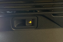 keltainen Volkswagen ID.4 2021 kuva 15.