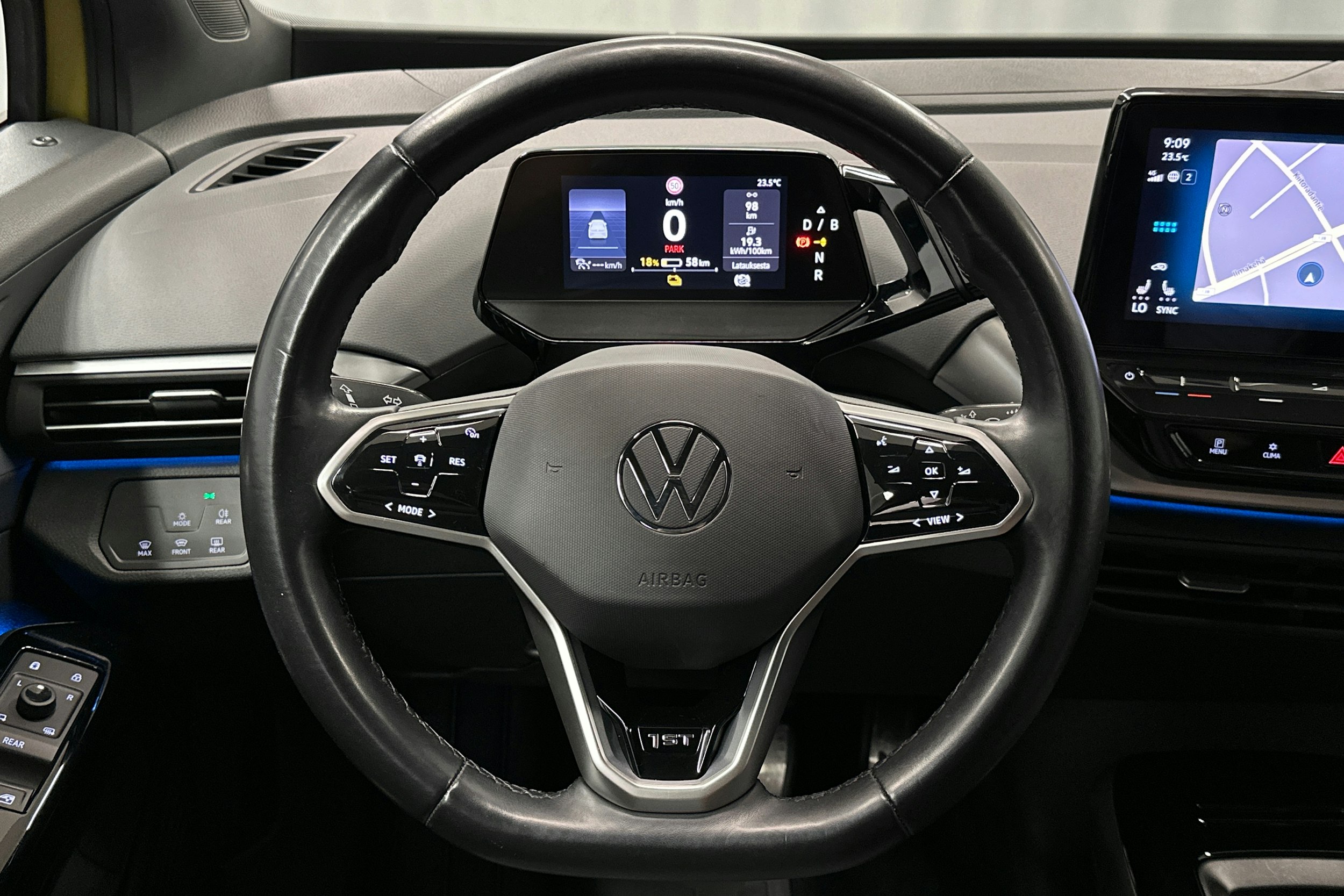 keltainen Volkswagen ID.4 2021 kuva 17.