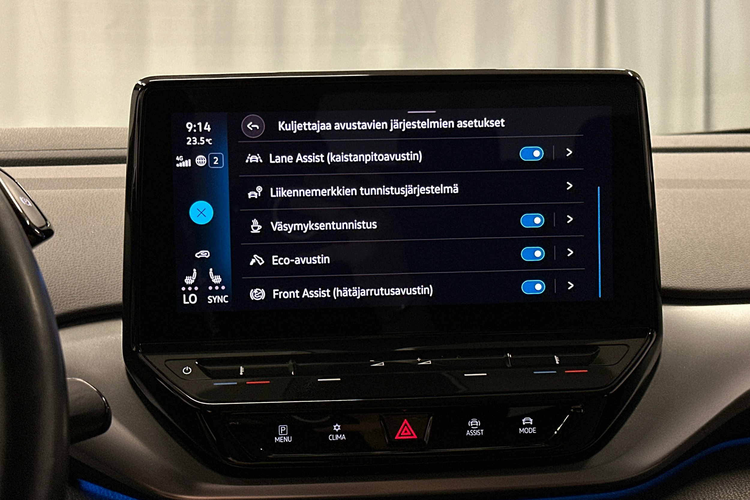 keltainen Volkswagen ID.4 2021 kuva 29.