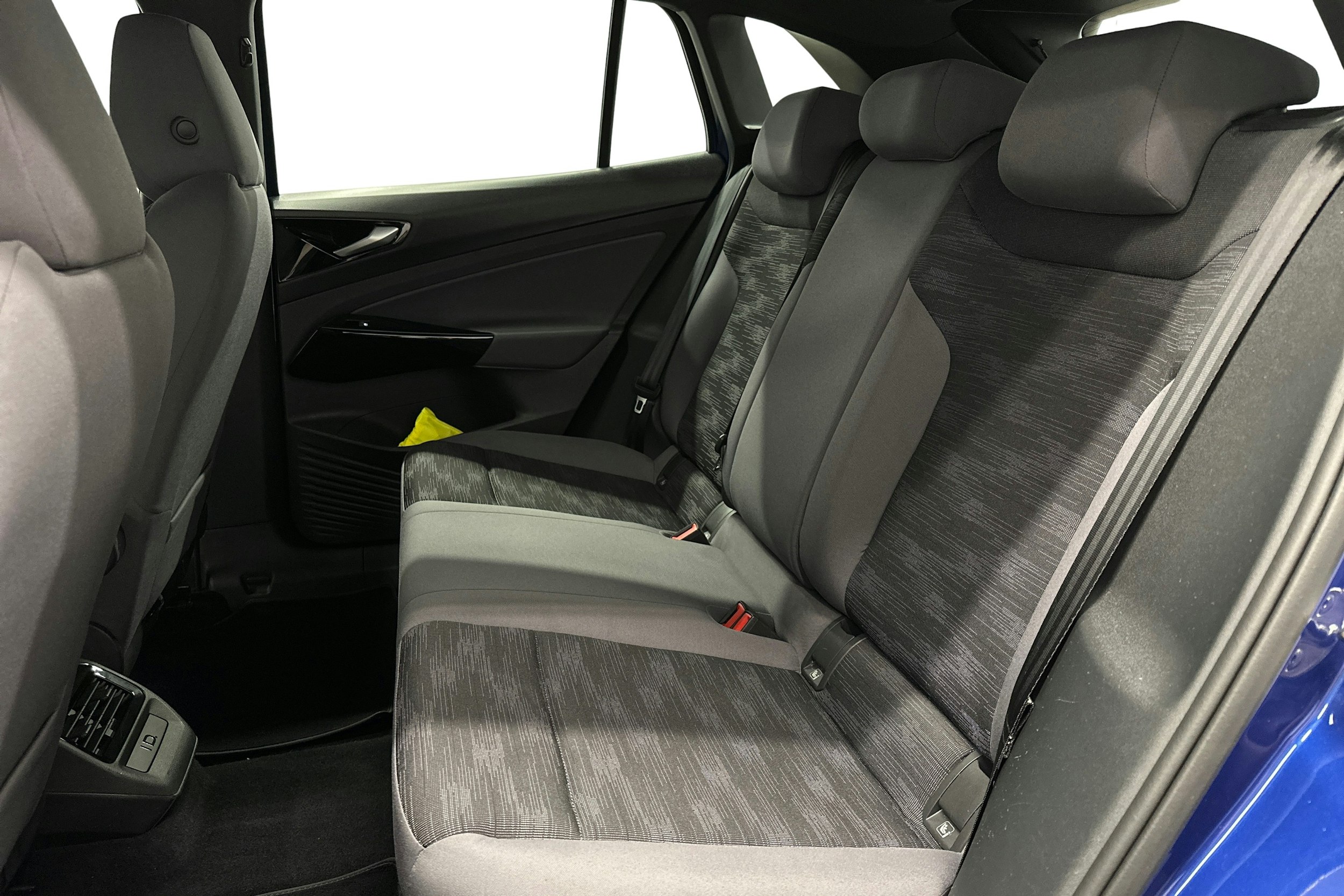 sininen Volkswagen ID.4 2021 kuva 10.