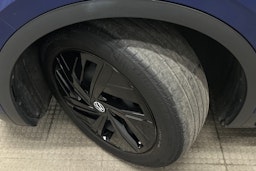sininen Volkswagen ID.4 2021 kuva 13.